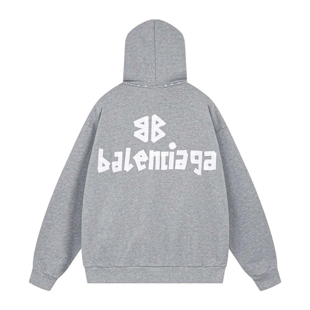 🅿️410 real photos. Note: Floral gray 💰340❗️ [Top version. Official website quality] BALENCI*GA/Paris. 23ss latest classic hot style. Purchase the original board, color, printing, washing, production and return to the original product. Wrong version in the market. Welcome to compare. Tape direct printing. Ready-to-wear hooded sweatshirt washed and worn twice. The brick cabinet is synchronized. The fabric is made of Paris ZP custom-woven and dyed cotton sweatshirt. The weight is 450 grams. The cloth surface is clean. The cloth pattern is clear, soft and comfortable, and the threads are dyed with no color difference. The classic pattern adopts Kornit imported direct injection. The letters are clear and the effect is three-dimensional. Restored brick cabinet. The garments were washed and aged, and polished by many hands. Produced by ultra-heavy craftsmanship, special market currency. Note⚠️ZP fabric is made of fine-grained yarn. Pay attention to the big difference! Welcome to compare! The version adopts OS loose shoulder version. The same style for men and women. Code: BL238016 Color: dark gray blue, Paris blue, washed black, burgundy, fluorescent yellow, green, floral gray, sky blue, khaki Size: XS S M L