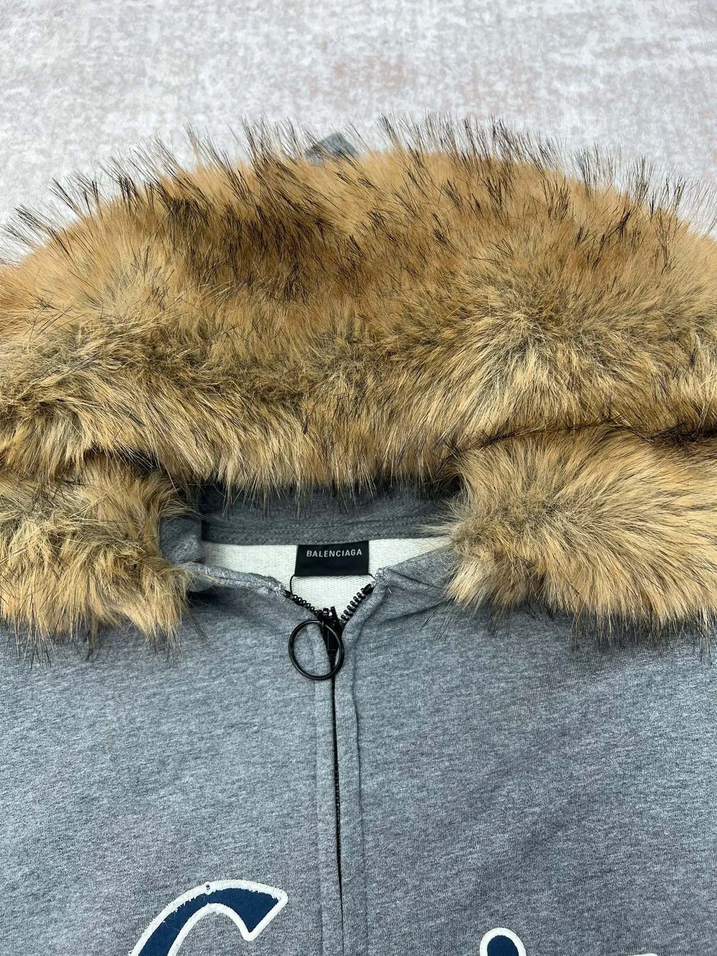 🅿️700 Paris 25ss new LUXURY SCRIPT silhouette zipper hooded sweatshirt Luxury Script dark gray and blue silhouette zipper hooded sweatshirt, debuted in Balenciaga 2025 winter series Look 40. Size: XS.S.M.L.