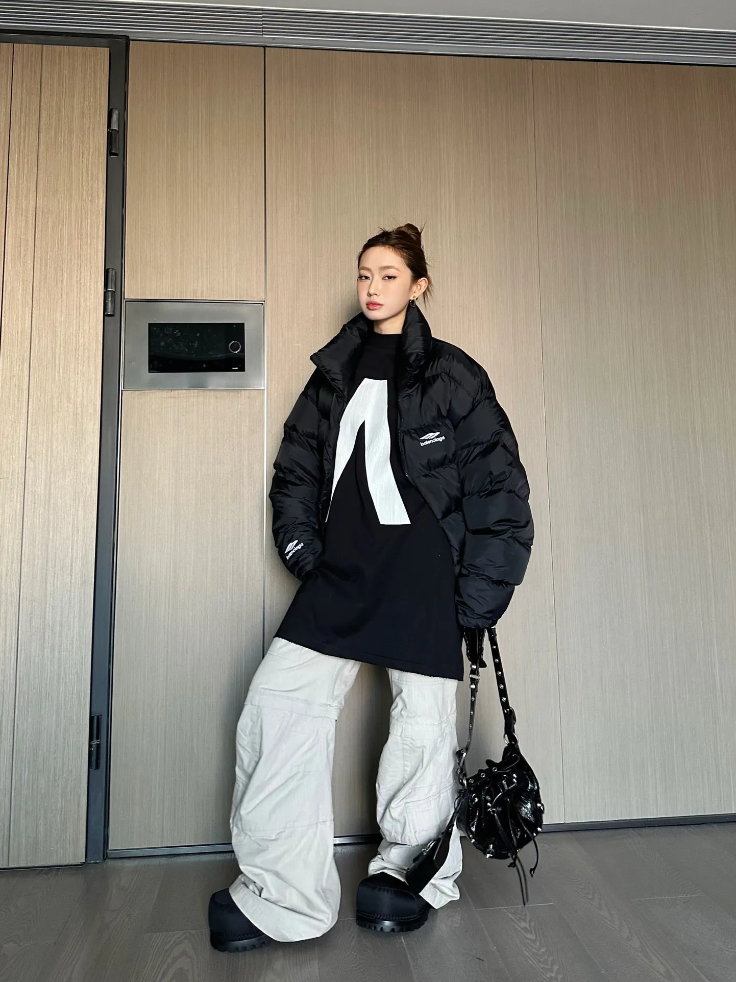 Balenciaga / Balenciaga Reversible Black and White Down Jacket Upper Body Information Pictureℹ️