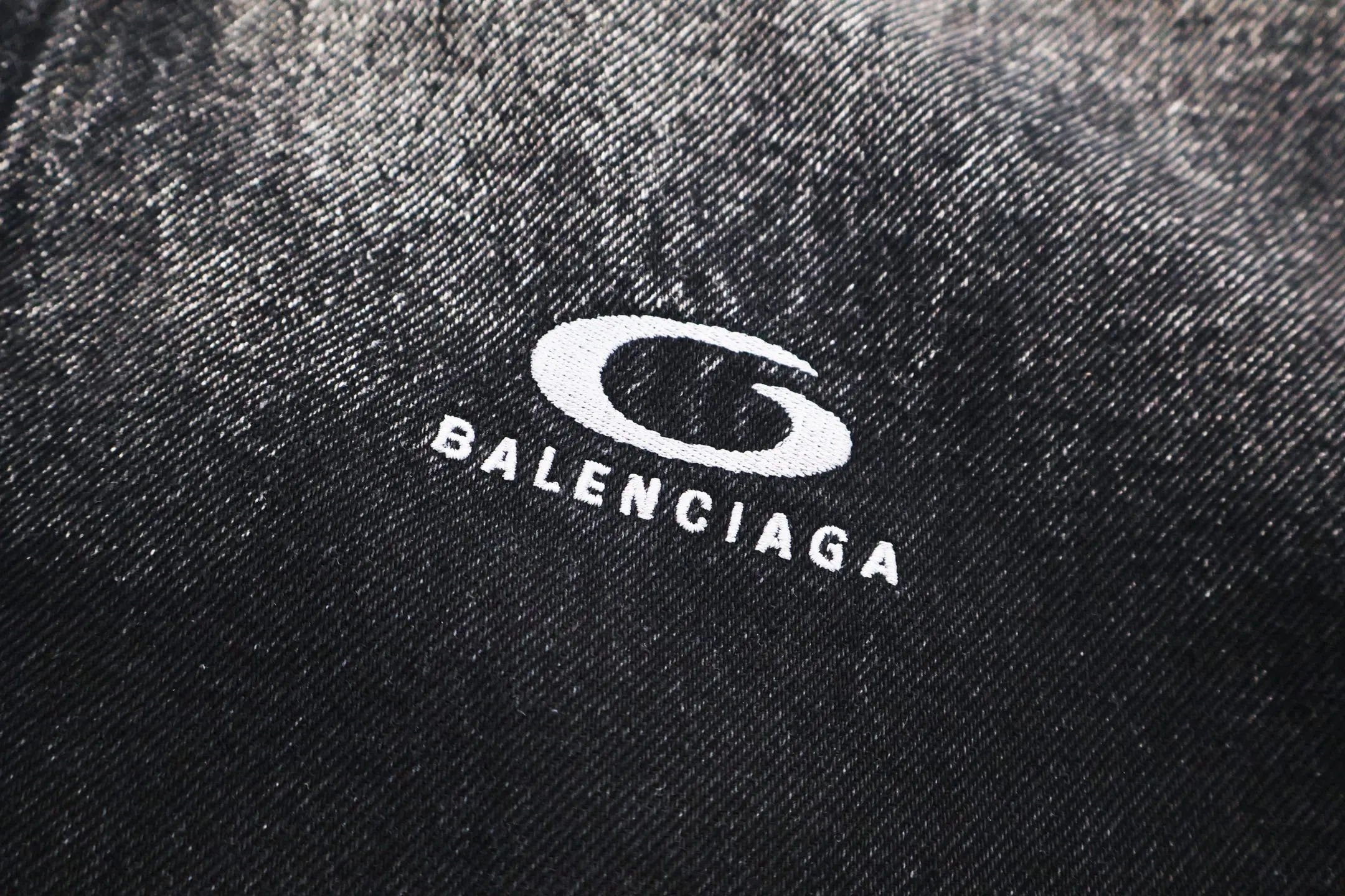 🅿️800 [Exclusive supply] BLCG double-sided spliced ​​denim jacket. Special custom-woven high-density woven fabric and fried denim fabric. Produced by Tajima embroidery machine imported from Japan. Hand-rubbed potassium permanganate washing and fading process for ready-made garments. Naturally aged. Processed by a major foreign trade factory. The workmanship is flawless. Size:XS/S/M