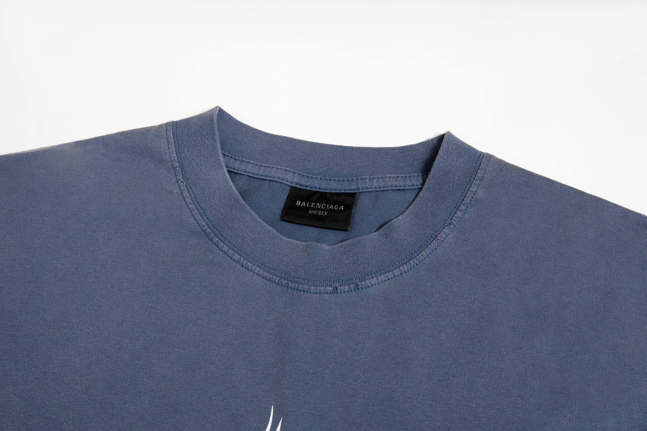 🅿️190 9145# Detailed picture Top version [[BALENCIA*GA] official website quality Paris new double-ring flame torch direct injection printed washed and distressed short-sleeved T-shirt OS version Loose dropped shoulders Unisex fabric: 260 grams 100% cotton double yarn Process: front and rear panels left and right sleeve printing Garment washed worn distressed fixed color Color: washed black washed blue Size: XS S M L