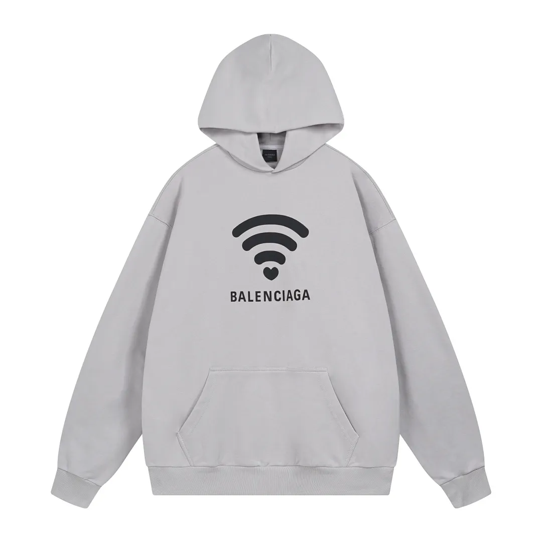🅿️300 real photos [Top version. Official website quality] BALENCI*GA/Paris. 2024 limited edition. 520 limited edition WI-FI catwalk style printed hooded sweatshirt, synchronized with brick cabinets. Developed genuine product in the first time, enjoy printing and comparison! The fabric is made of Paris ZP custom-woven and dyed cotton sweatshirt. Weighing 460 grams, the cloth surface is clean. The cloth pattern is clear, soft and comfortable. The threads are dyed with no color difference. The printing uses environmentally friendly imported materials. The letters are clear and the effect is three-dimensional. The version adopts OS loose shoulder design. Same style for men and women. Code: BL238915 Color: black, off-white Size: XS S M L