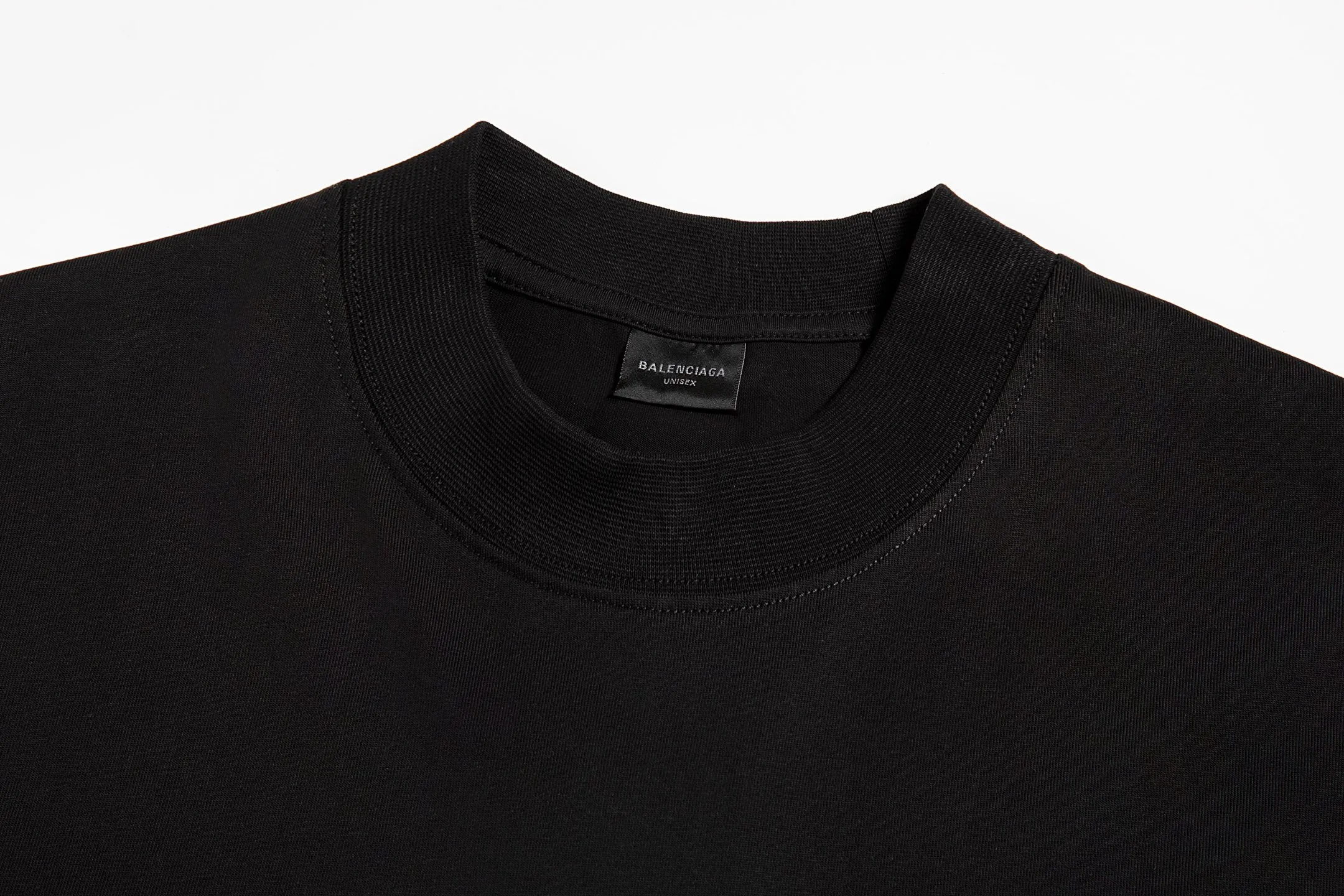🅿️180 9196# Detailed picture Top version [[BALENCIA*GA] official website quality Paris new front panel alien back panel smiley face printed luminous effect short-sleeved T-shirt OS version loose dropped shoulders Unisex fabric: 260 grams 100% cotton double yarn Technology: front and rear digital direct injection Right sleeve embroidery Garment wash Shape solid color Color: black off-white floral gray Size: XS S M L
