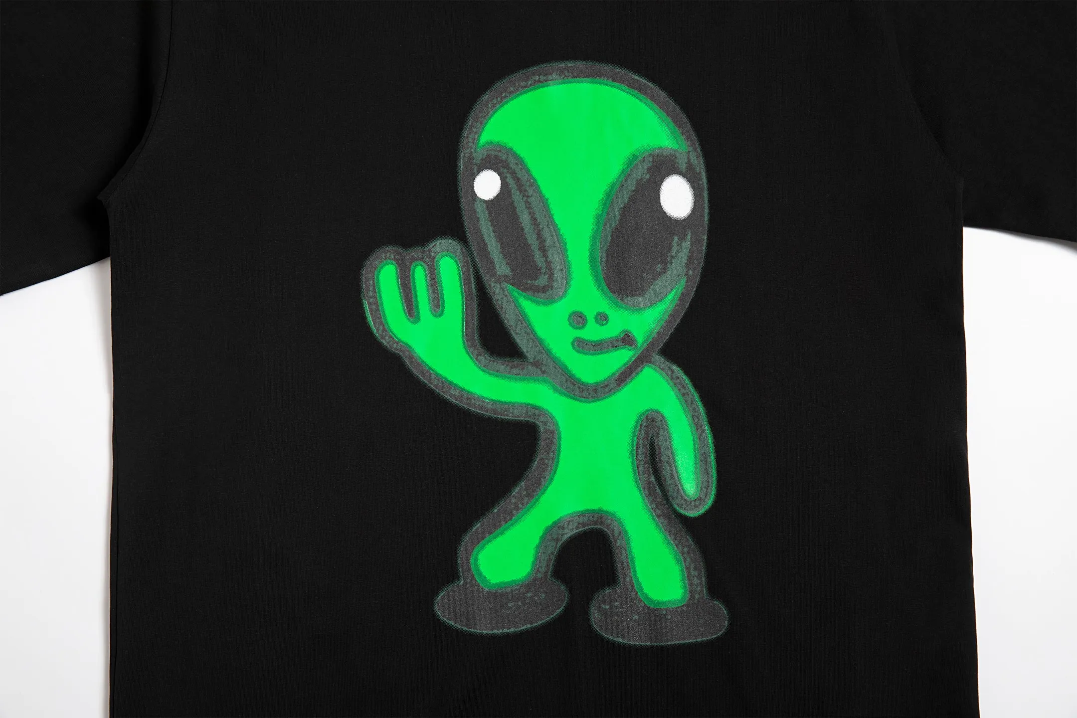 🅿️180 9196# Detailed picture Top version [[BALENCIA*GA] official website quality Paris new front panel alien back panel smiley face printed luminous effect short-sleeved T-shirt OS version loose dropped shoulders Unisex fabric: 260 grams 100% cotton double yarn Technology: front and rear digital direct injection Right sleeve embroidery Garment wash Shape solid color Color: black off-white floral gray Size: XS S M L