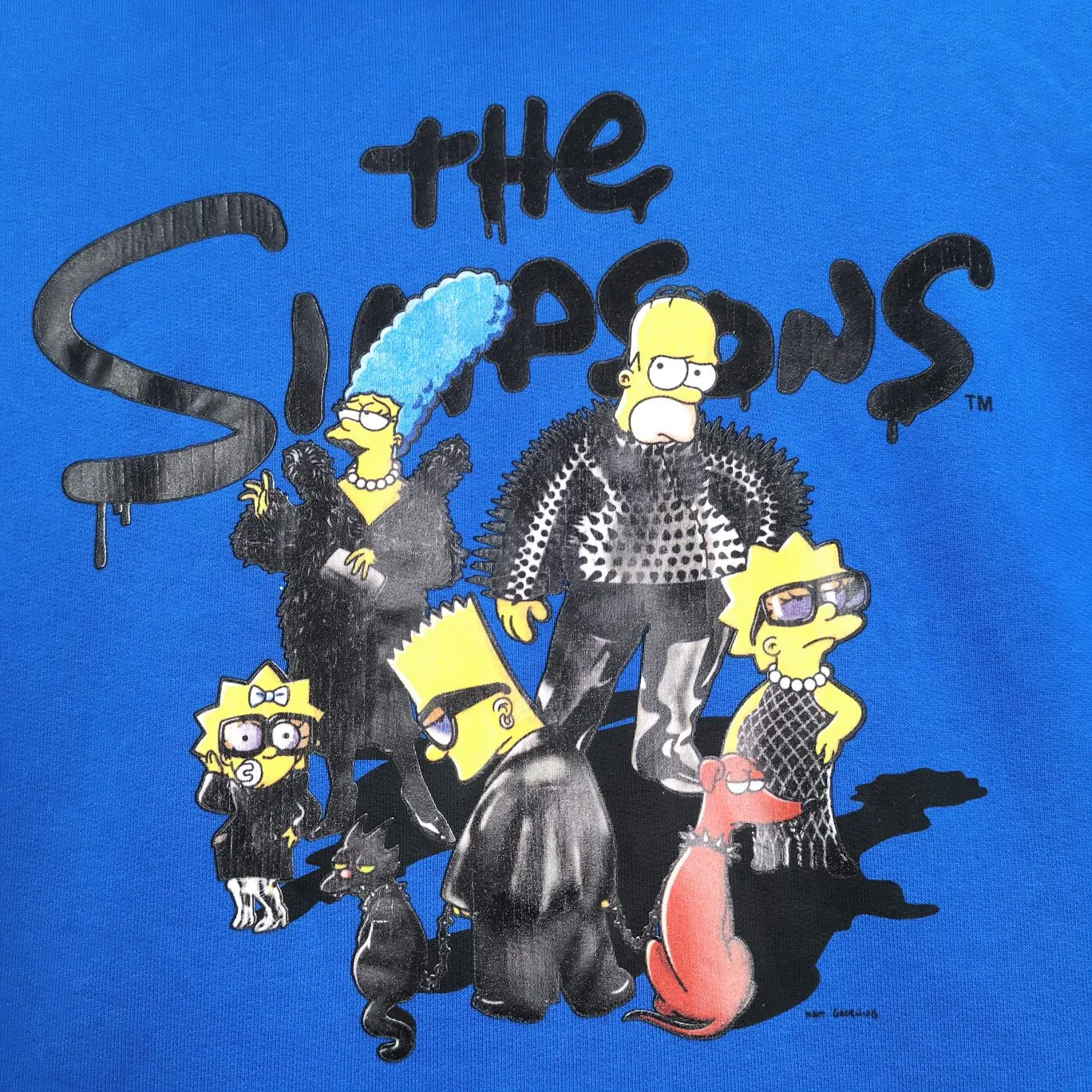 The top tested version for spring and autumn Balenciaga BALENCIAGA The Simpsons cartoon pattern burst pattern pure cotton loose loose hooded sweatshirt for men and women couples. The process uses Kangli printing cracking effect. The front panel printing glue bursting effect uses imported transparent slurry to scrape the bottom to make the printing bursting feel uniform. (PS: If this process is missing, the printing will easily fall off in large areas after cracking.) The embroidery at the hem uses a Tajima embroidery machine imported from Japan, which makes the size and spacing of the letters even, and the hollows of the letters will not be filled. Precise craftsmanship, full of details. The fabric is made of 520g crystal composite fleece cotton, brand new, washed, and labeled. Genuine products are consistent and synchronized, and coded authentic products are consistent and synchronized. Top tested version, accurate and flawless.  Color: White Blue Black Size: XS-L P:520