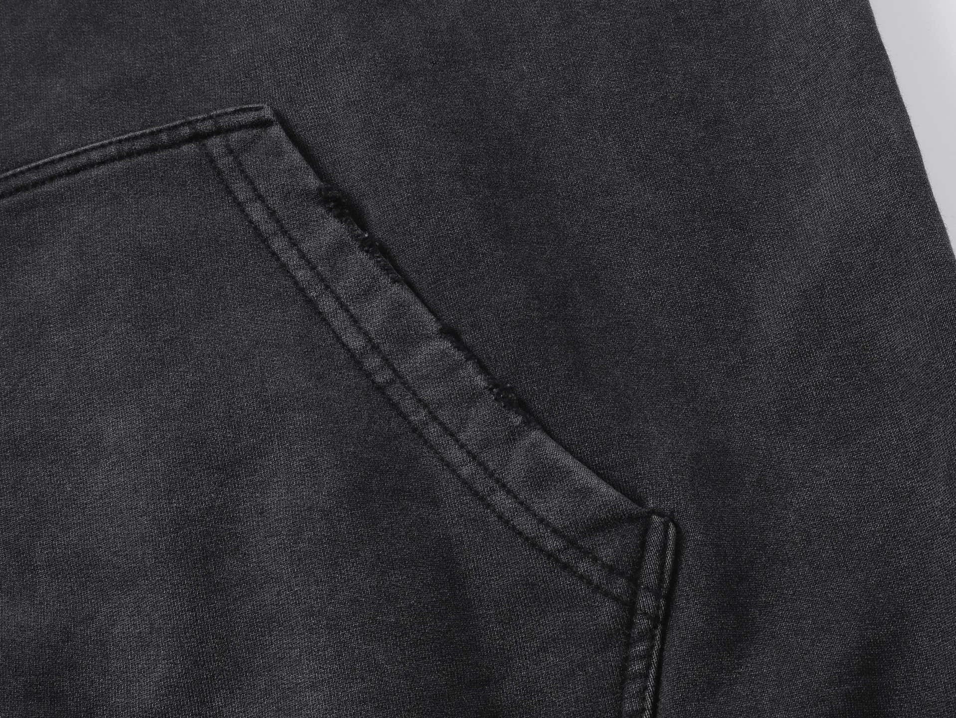 🅿️370 - BALENCI*GA Paris colorful foam logo hooded long-sleeved sweatshirt. The front pattern is printed with environmentally friendly foam glue. The ready-made garments are washed and worn. Customized matching hardware. The letters are clear. The effect is three-dimensional. Exclusively matched to the pattern, woven and dyed 460g fabric. Threads are dyed in the same cylinder with zero color difference. Brick cabinet synchronization. Welcome to compare. Same style for men and women -Color: washed black, flower gray -SIZE: Xs S M L Style number 8973#