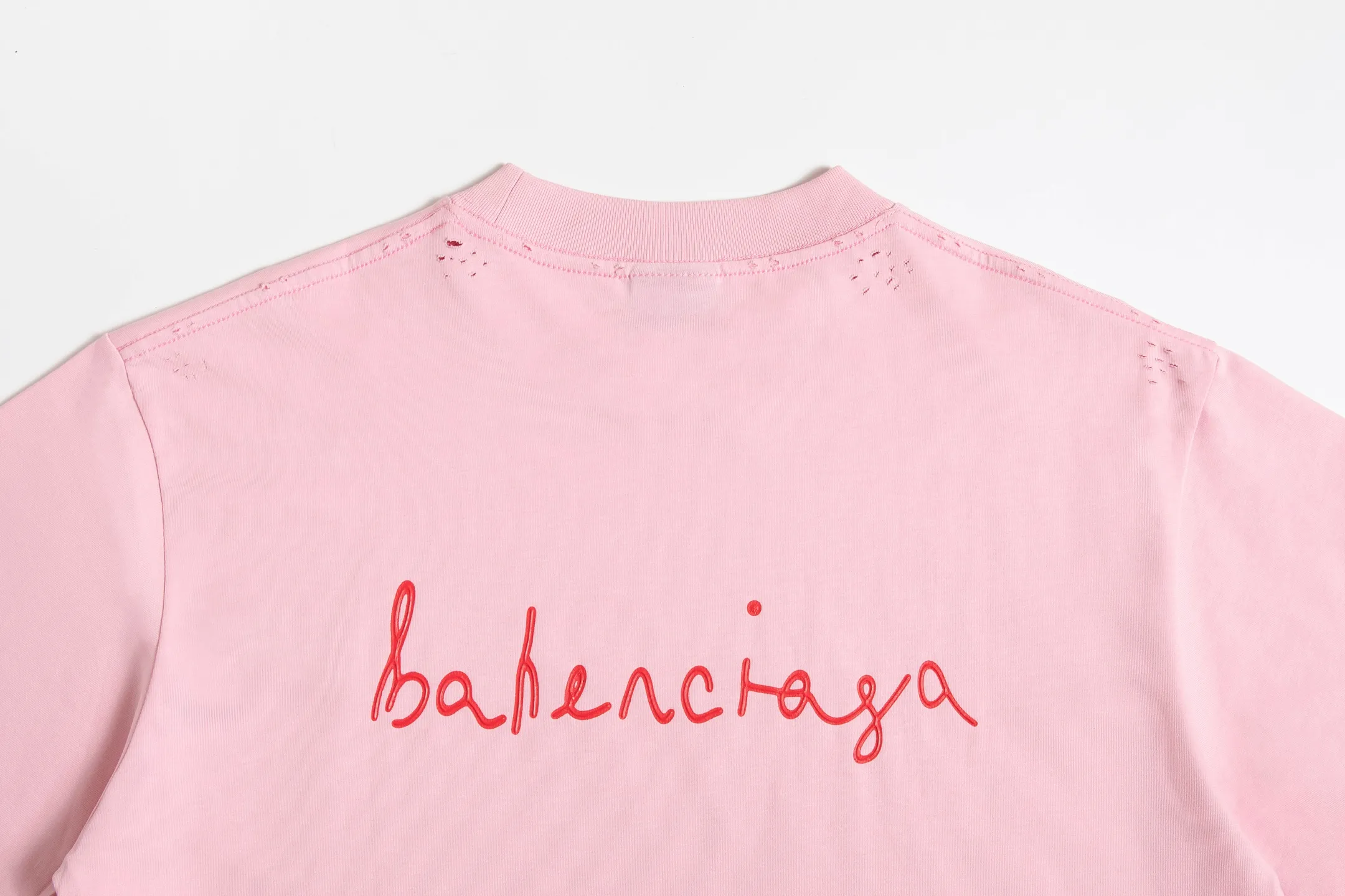 🅿️180 9159# Detailed picture Top version [[BALENCIA*GA] official website quality Paris's new Chinese Valentine's Day limited love LOGO printed short-sleeved T-shirt OS version Loose dropped shoulders Unisex style Fabric: 280 grams 100% cotton double yarn (three washing processes) Process: front and rear panel printing Garment wash Frayed Distressed Shape solid Color: Black Pink Size: XS S M L