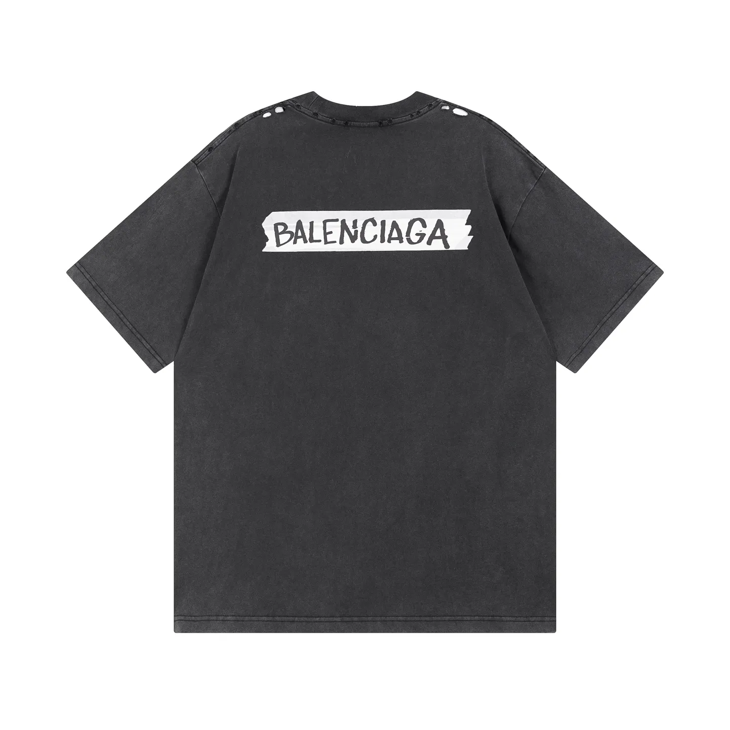 🅿️200 Actual Photos [Top version. Official website quality] BALENCI*GA/Paris.SS26 latest masking tape direct-injection printed ready-to-wear washed and distressed short-sleeved T-shirt. Brick cabinet synchronization. The fabric is made of Paris ZP custom-woven and dyed 100% cotton double yarn compact cotton. The weight is 260 grams, the cloth surface is clean. The cloth pattern is clear, soft and comfortable, and the thread is dyed with no color difference. The tape letter printing is printed with environmentally friendly imported materials. The letters are clear and the effect is three-dimensional. Restored brick cabinet. The garments were washed and aged, and polished by many hands. Produced by ultra-heavy craftsmanship, the market currency is very different, welcome to compare. The version adopts OS loose shoulder design. The same style for men and women. Code: BL253738 Color: Washed black, off-white Size: XS S M L