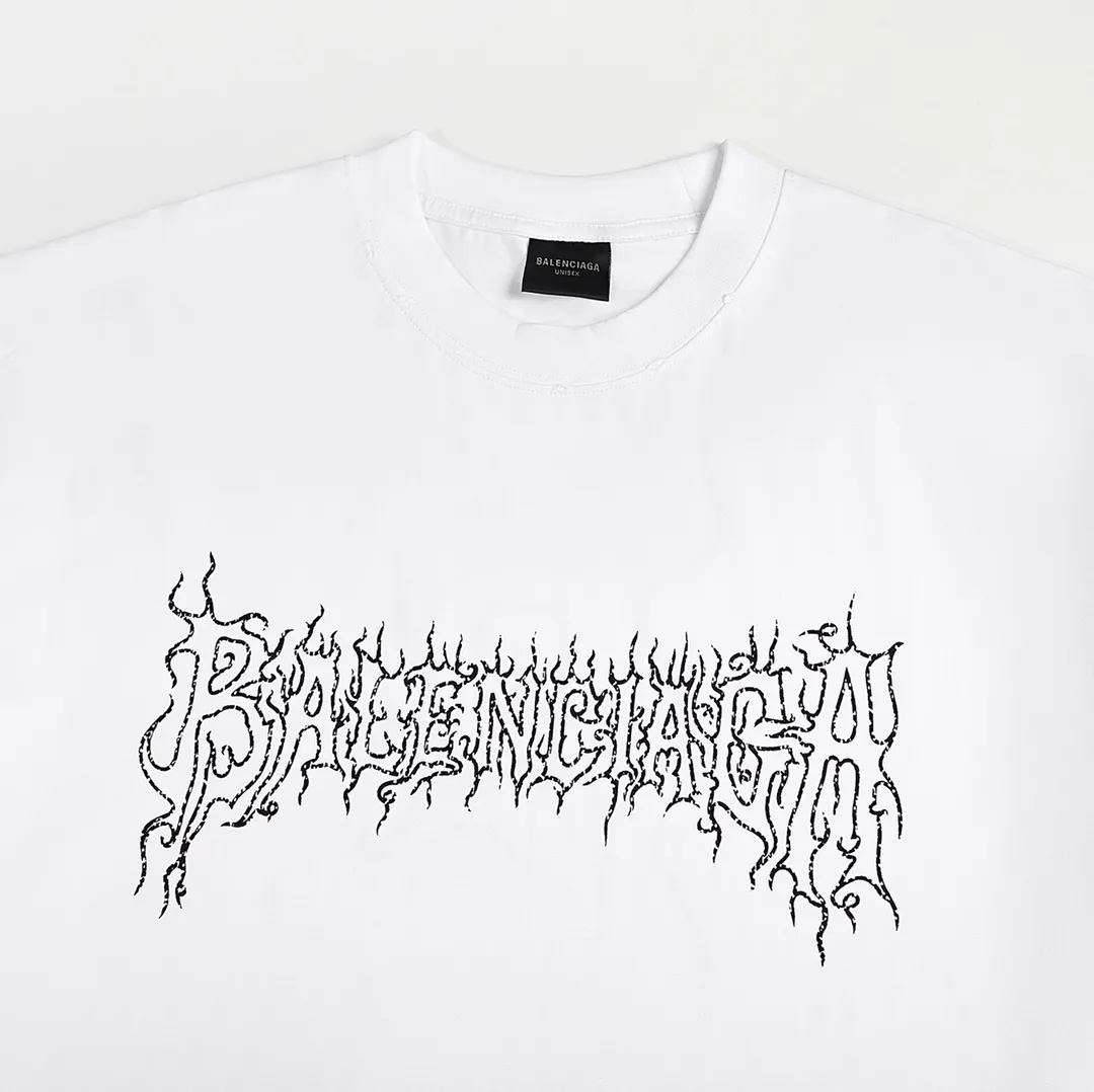 🅿️160 9123# Detailed picture Top version [[BALENCIA*GA] official website quality Paris new flame letters Sanskrit thunder LOGO destruction short-sleeved T-shirt OS version loose dropped shoulders Unisex style Fabric: 260 grams 100% cotton double yarn Technology: front and rear left and right sleeve printing Garment wash worn distressed fixed color Color: white Size: XS S M L