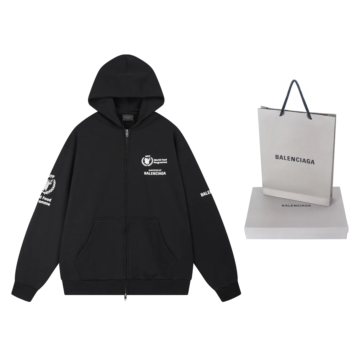 🅿️370 photos [Top version. Official website quality] BALENCI*GA/Paris. 2025 new model. Co-signed by WFP. Foam three-dimensional printed hooded zipper cardigan sweatshirt with front and rear panels, left and right sleeves. Brick cabinets are synchronized. Genuine products are developed at the first time, and you can print and compare! The fabric is made of Paris ZP custom-woven and dyed cotton sweatshirt. Weighing 460 grams, the cloth surface is clean. The cloth pattern is clear, soft and comfortable. The threads are dyed with no color difference. The printing uses imported glue foam printing, the letters are clear and the effect is three-dimensional. The version adopts OS loose shoulder design. Same style for men and women. Code: BL259918 Color: Black Size: XS S M L