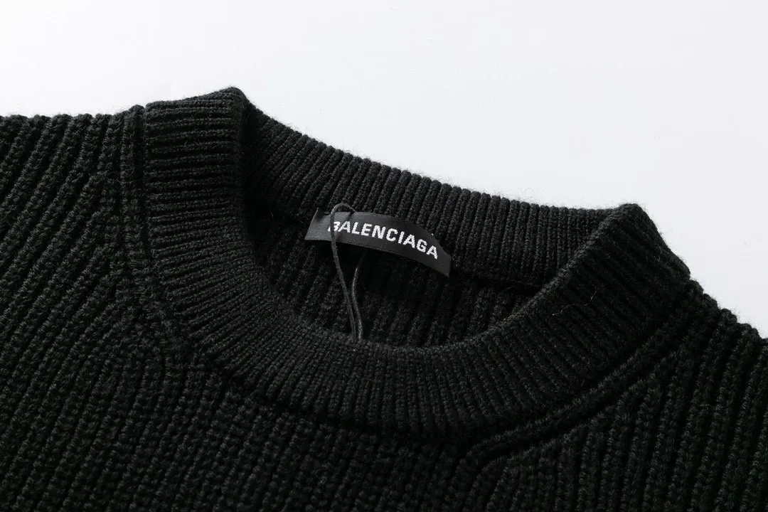 🅿️310 BALENCIAGA/Balenciaga new fall and winter sweater. Heavy workmanship. 100% wool jacquard LOGO sweater, new at the counter at the same time. Customized washing label. You can refer to the genuine product. 380g large terry fabric. Complete set of accessories. The texture is clearly visible. Customized fabric. Bright color. Perfectly close to the original version. The highest version. Size: S-L