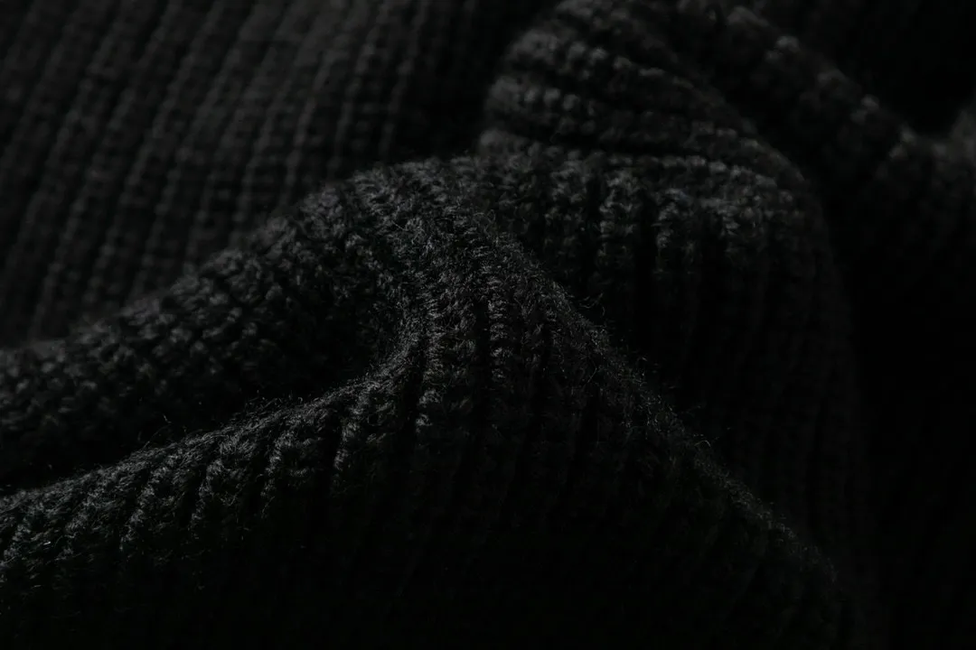 🅿️310 BALENCIAGA/Balenciaga new fall and winter sweater. Heavy workmanship. 100% wool jacquard LOGO sweater, new at the counter at the same time. Customized washing label. You can refer to the genuine product. 380g large terry fabric. Complete set of accessories. The texture is clearly visible. Customized fabric. Bright color. Perfectly close to the original version. The highest version. Size: S-L