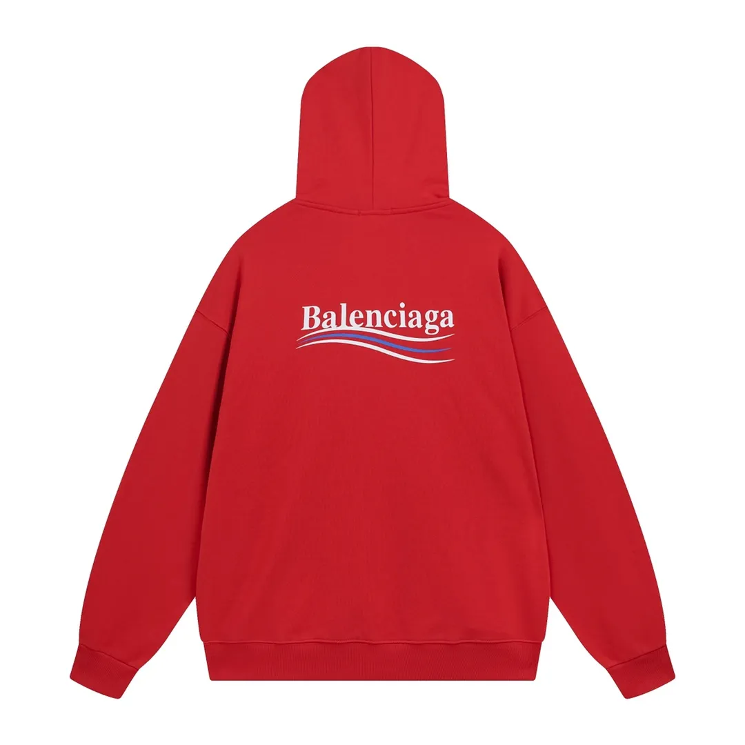 🅿️290 Detailed picture [Top version. Official website quality] BALENCI*GA/Paris #classic style, cola printed long-sleeved hooded sweatshirt. The fabric is made of Paris ZP custom-woven and dyed cotton sweatshirt. The weight is 450 grams. The cloth surface is clean. The cloth pattern is clear, soft and comfortable. The threads are dyed with no color difference. The classic pattern printing uses environmentally friendly imported glue and precision stencil. The letters are clear. No burrs. The three-dimensional effect is strong. All colors are synchronized with the brick cabinets, custom woven and dyed, and will not fade. Different market currencies. The version adopts OS loose shoulder design. Same style for men and women. Code: BL238031 Color: white, black, red, blue Size: XS S M L