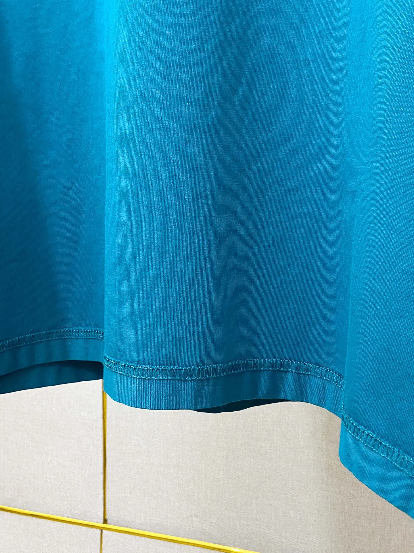 🅿️190 9181# Real shot top version [[BALENCIA*GA] official website quality Paris new letter LOGO chest patch embroidery short-sleeved T-shirt OS version loose dropped shoulders Unisex style Fabric: 260g 100% cotton double yarn Technology: front patch embroidery reverse stitching garment wash distressed shaping solid color Color: washed black, fog blue, green Size: XS S M L