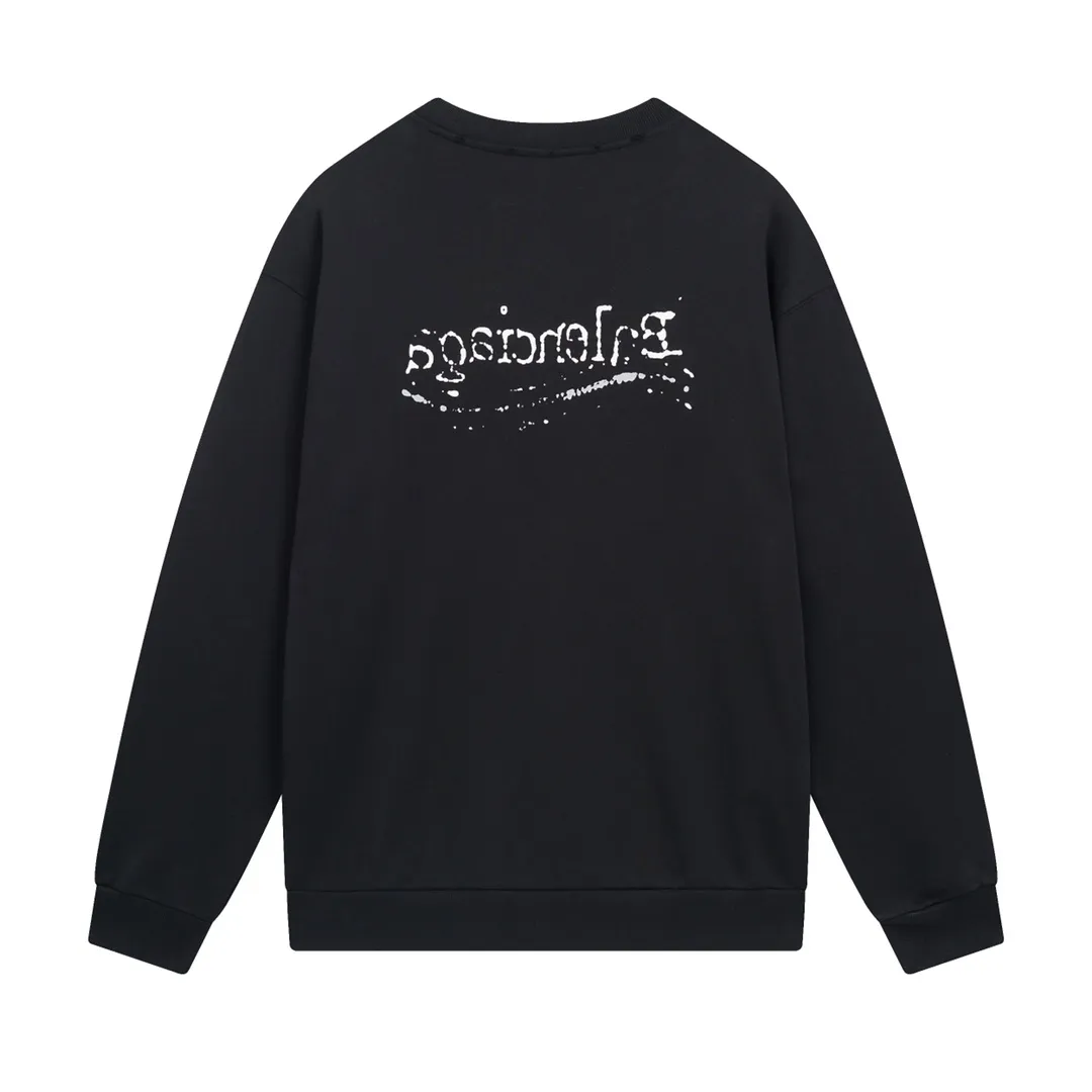 🅿️260 detailed pictures [Top version. Official website quality] BALENCI*GA/Paris #New front and rear Coke classic LOGO graffiti round neck sweatshirt #2023 autumn and winter new style. Brick cabinet synchronization.                       The fabric is made of Paris ZP custom-woven and dyed cotton sweatshirt. The weight is 450 grams. The cloth surface is clean. The cloth pattern is clear, soft and comfortable. The color fastness is good. It is not easy to change color. The printing uses a circular machine to imitate hand-painted effects. There are no burrs. The color is returned to the original board and the brick cabinet is restored. The version adopts OS loose shoulder design. Same style for men and women. Code: BL235570 Color: black, pink Size: XS S M L