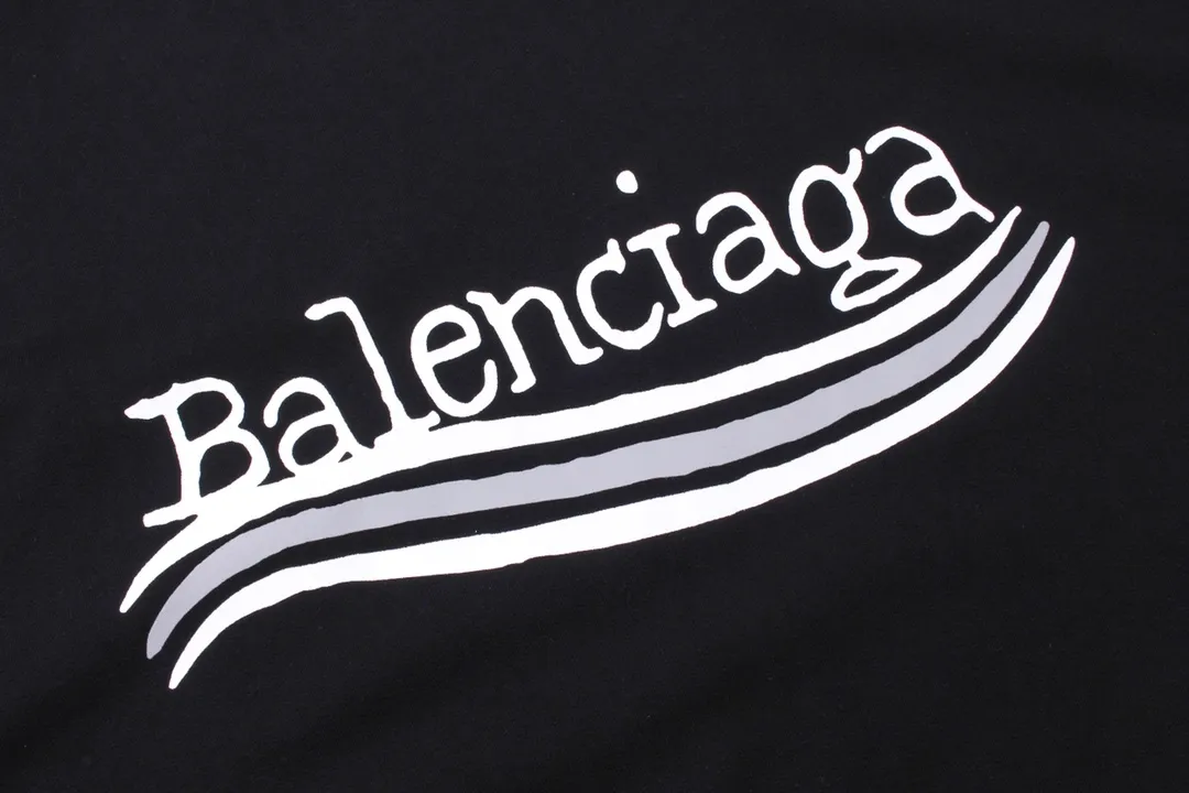 🅿️260 detailed pictures [Top version. Official website quality] BALENCI*GA/Paris #New front and rear Coke classic LOGO graffiti round neck sweatshirt #2023 autumn and winter new style. Brick cabinet synchronization.                       The fabric is made of Paris ZP custom-woven and dyed cotton sweatshirt. The weight is 450 grams. The cloth surface is clean. The cloth pattern is clear, soft and comfortable. The color fastness is good. It is not easy to change color. The printing uses a circular machine to imitate hand-painted effects. There are no burrs. The color is returned to the original board and the brick cabinet is restored. The version adopts OS loose shoulder design. Same style for men and women. Code: BL235570 Color: black, pink Size: XS S M L