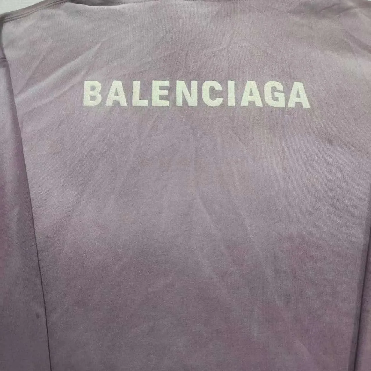 Top tested version - BALENCIAGA - Paris' new gradient color series, hooded sweatshirt with embroidered letter logo on the front and back, exclusive logo letter pattern on the front and back, heavy craftsmanship, simple but not simple, original development of custom-woven fabrics, using a specific weight of 480g, process washing treatment, spray horse process, not easy to deform, soft texture, full of thickness, highly restored, imported Tajima machine heavy industry high-density embroidery on the chest, fine embroidery, three-dimensional effect, clear lines, no rough edges and miscellaneous threads Ultra-high craftsmanship embroidery, very high fullness, obvious concave and convex texture, OS dropped shoulders, loose version, same style for men and women, color: lavender, gradient blue, size: XS--L P:480