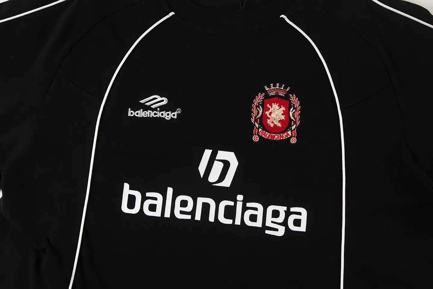🅿️200 Balenciaga 2026 new T-shirt jersey Material: Made of high version 300g double yarn combed cotton Size: S M L XL Color: black and white Style number: W666
