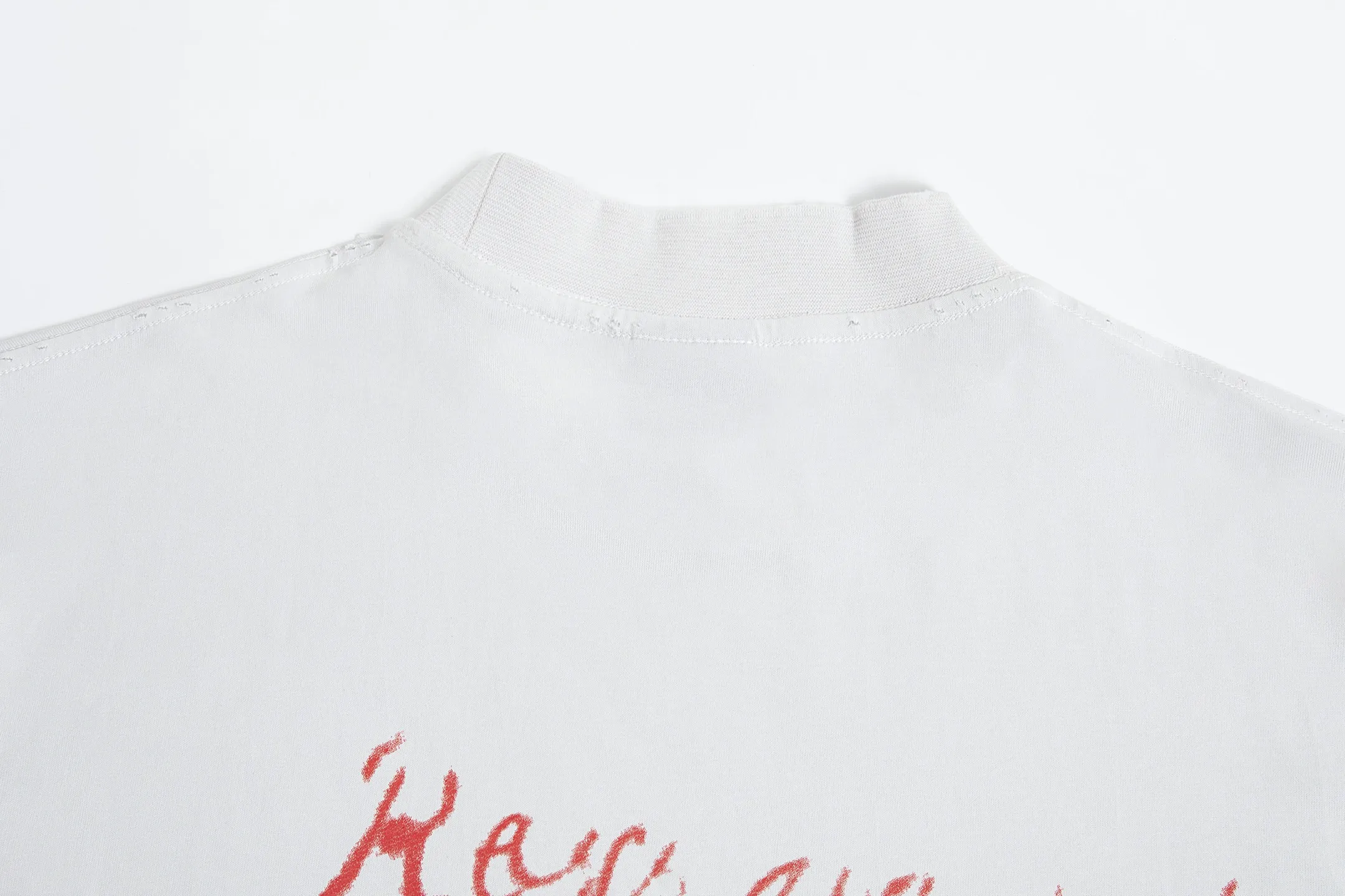 🅿️180 9189# Detailed picture Top version [[BALENCIA*GA] official website quality Paris's new Chinese Valentine's Day limited edition short-sleeved T-shirt OS version Loose dropped shoulders Unisex style Fabric: 260g 100% cotton double yarn Process: Front and back digital direct printing Garment wash Frayed Distressed Styling Solid color Color: Washed black off-white Size: XS S M L
