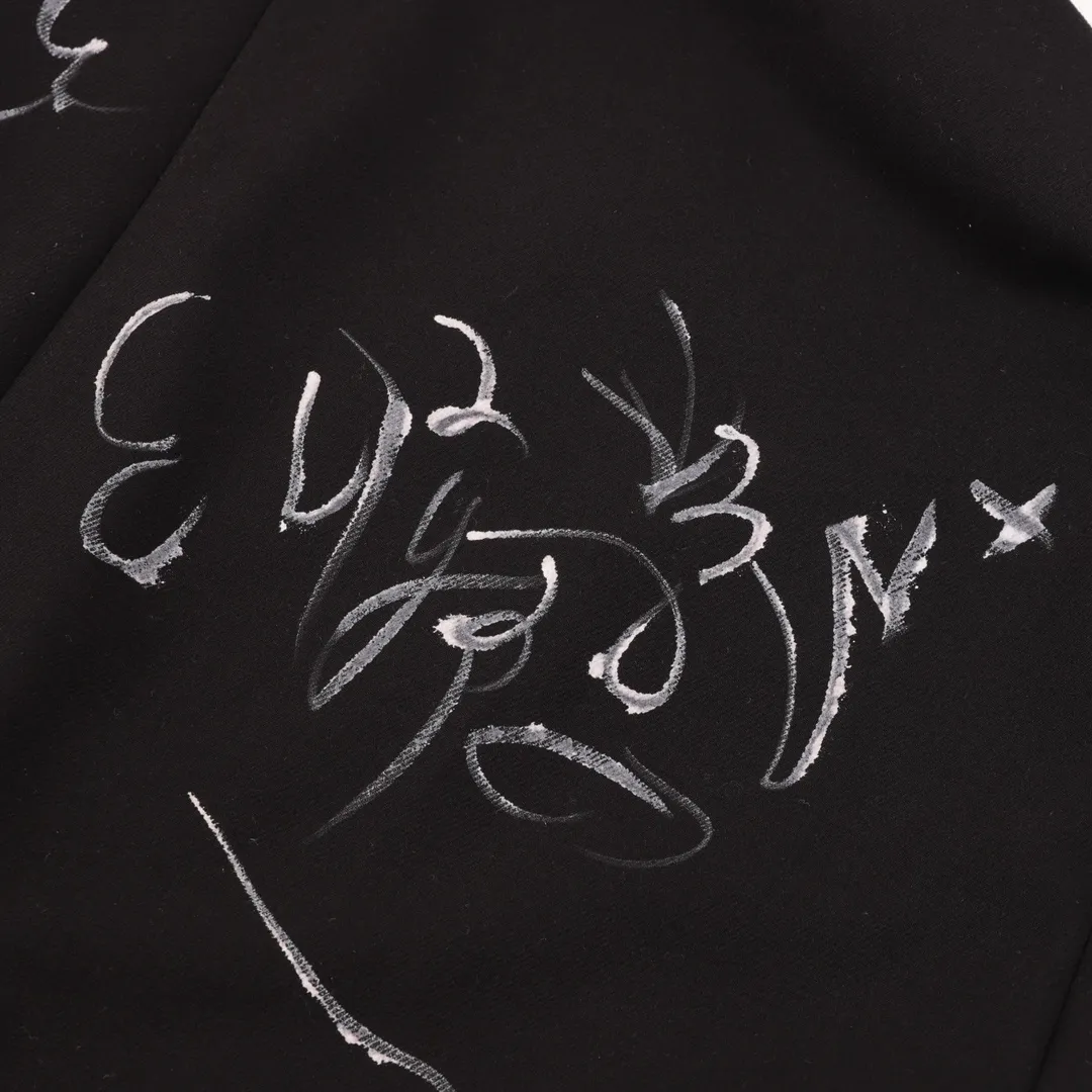 🅿️740 Balenciaga/Balenciaga New Graffiti Jacket Suit Made of wool fabric imported from Italy, large-profile cut with lapel collar shoulder pads, left sleeve decorated with b logo rubber label Ready-to-wear, fully handmade graffiti painting, unisex style, same style for men and women, purchasing version: black gray Size: S-L