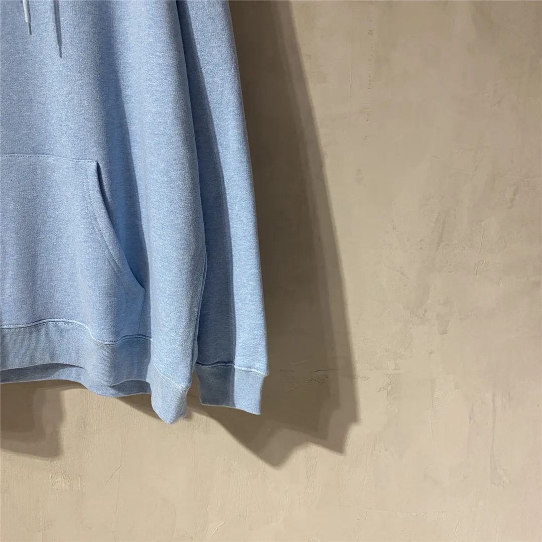 Top tested version Balenciaga BALENCIAGA haze blue lock print hooded sweatshirt [Top tested version] The only correct haze blue snowflake color on the entire network‼ ️Super white and high-end color... -Full set of 1:1 customized original accessories packaging (with logo Sydney paper + new moderator mark + washing + original hangtag) -The entire sweatshirt is made of 460 grams of pure cotton large terry, and the wet weight can reach 480 grams, full of thickness -Note ⚠️This year's Balenciaga hoodie uses embroidered phoenix eyes on the hood‼ ️Eliminating the previous hardware eyes, this is also a detail that distinguishes low-end versions on the market‼ ️The whole piece of clothing, hat rope, thread, and fabric are produced in the same vat with 0 color difference - imported elliptical machine printing is used. Each printing is neatly aligned and the overall printing has no edges. I make every piece of clothing with conscience and strive for excellence in every link. Just to sell a piece of clothing and retain a customer. Although our products are a little more expensive than others, the expensive money is kept in the clothes and is definitely not imported into my pocket.  Color: Haze Blue Size: XS-L P:430