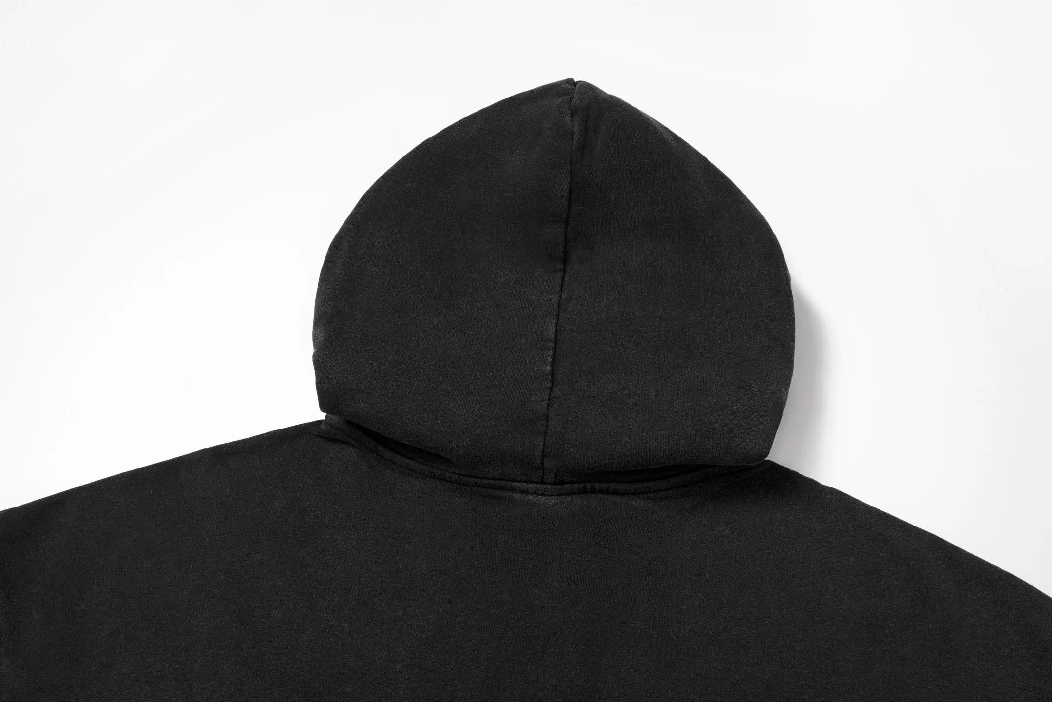 🅿️310 7181# Detailed picture Top version [[BALENCIA*GA] official website quality Paris new letter LOGO front panel embroidered hooded sweatshirt OS version Loose dropped shoulders Unisex style Fabric: 480g 100% cotton terry David sweater (garment wash) Process: front panel embroidery Garment wash Distressed Frayed Styling Fix color Color: Washed black Size: XS S M L