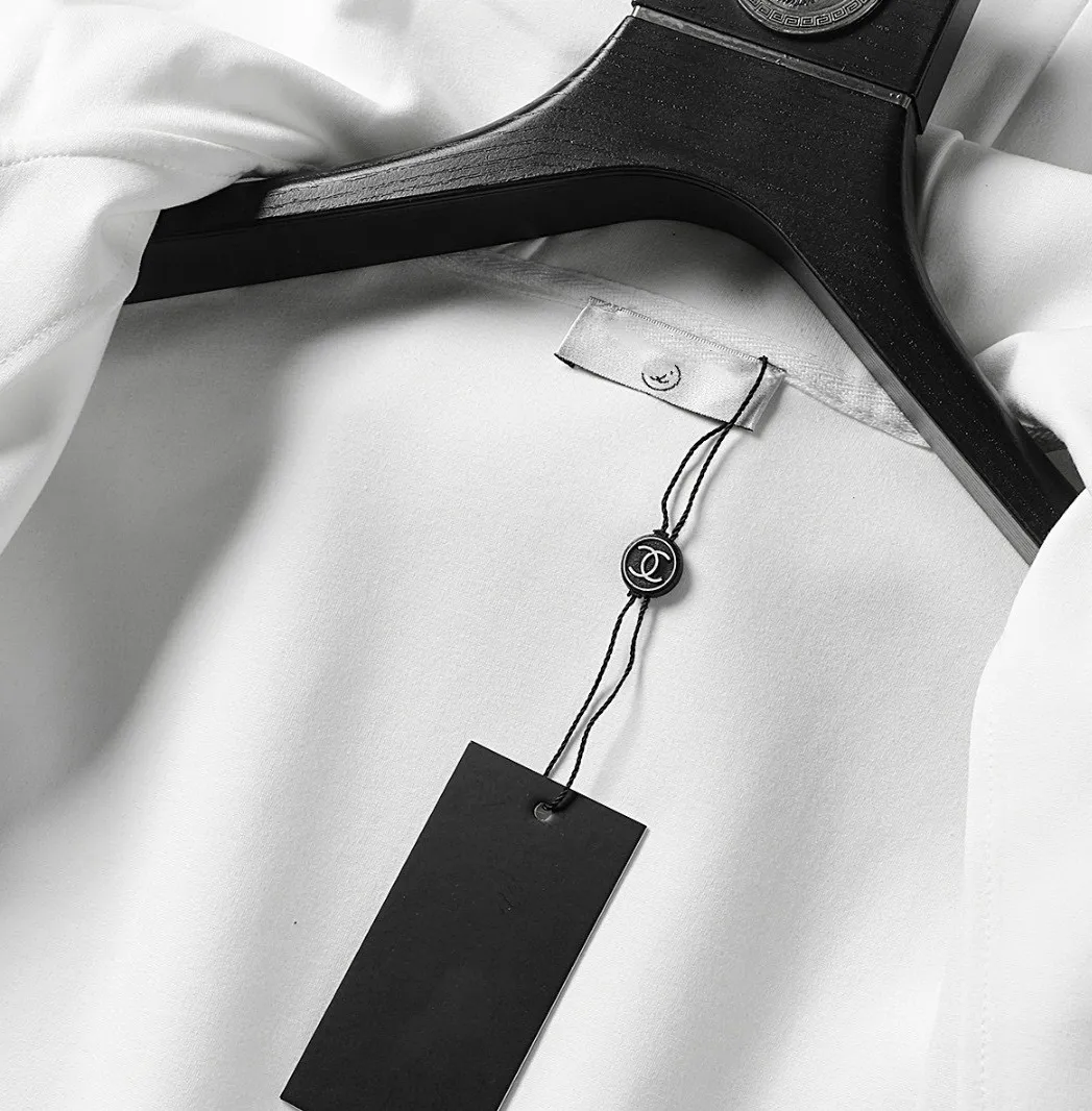 🅿️420 [BALENCIAGA] (Gospel for Fatty) hot-selling suit is coming. Focus on the original version of the official website. 2025 new hot-selling cardigan and sweatshirt suit. The original order is hard to buy🇭🇰. It is the meticulous work of top designers. It has a fitting and perfect upper body effect. All-natural high-quality Roman cotton 100%, close-fitting comfort, noble and elegant! Original hardware embodies elegance and nobility! Counter size: M-5XL (maximum wear up to 220 pounds)