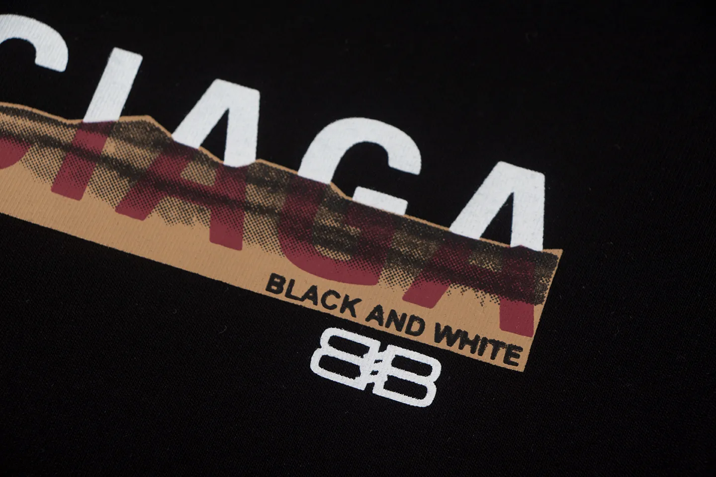 🅿️150 Balenciaga2026 horizontally stacked new T-shirt Material: Made of high version 300g double yarn combed cotton Size: S M L XL Color: black and white Style number: W2807