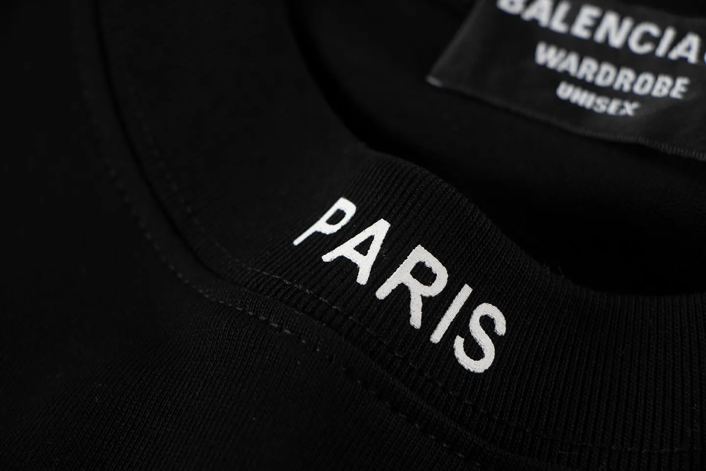 🅿️150 Balenciaga2026 horizontally stacked new T-shirt Material: Made of high version 300g double yarn combed cotton Size: S M L XL Color: black and white Style number: W2807