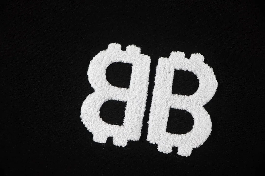 🅿️170 Balenciaga2026 new T-shirt Material: Made of high version 300g double yarn combed cotton Size: S M L XL Color: black and white Style number: W2640