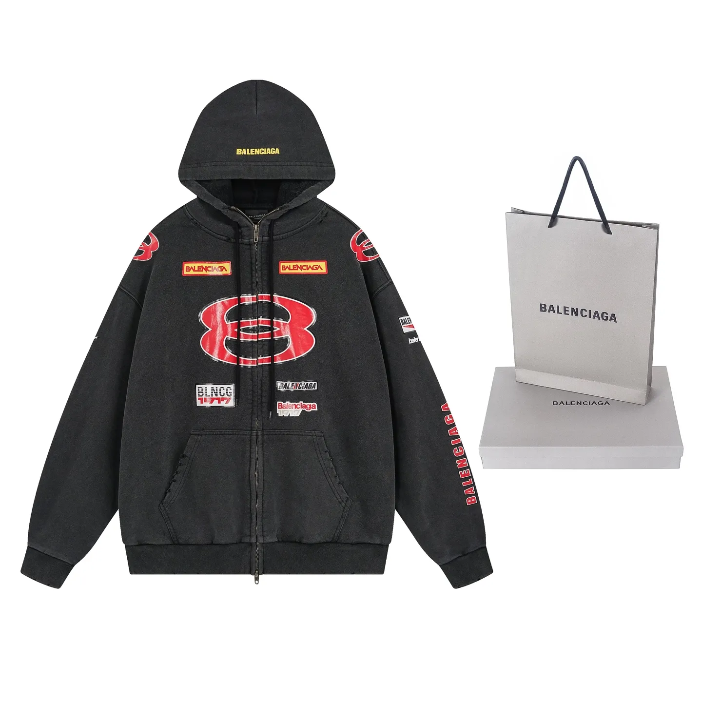 🅿️420 Detailed picture [Top version. Official website quality] BALENCI*GA/Paris. 25ss latest model. Paris double-ring LOGO combination racing suit series multi-digit printing, washed multi-digit worn zipper cardigan hooded sweatshirt. The brick cabinets are synchronized. The fabric is made of Paris ZP custom-woven and dyed cotton sweatshirt. Weighing 460 grams, the cloth surface is clean. The cloth pattern is clear, soft and comfortable, and the threads are dyed with no color difference. The classic LOGO pattern is printed with environmentally friendly imported materials, with clear letters and a strong three-dimensional feel. Restored brick cabinet. The garments were washed and aged, and polished by many hands. Produced by ultra-heavy craftsmanship, the market currency is very different, welcome to compare. The version adopts OS loose shoulder design. The same style for men and women. Code: BL259927 Color: Washed Black Size: XS S M L