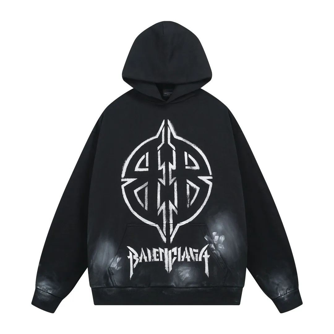🅿️340 real photos [Top version. Official website quality] BALENCI*GA/Paris. 24SS latest rock double B direct spray. Hand-painted graffiti worn distressed hooded sweatshirt, all pattern details color Y-board customization, hand-painted graffiti worn over heavy craftsmanship. Brick cabinets are synchronized. Genuine products are developed at the first time, and you can print and compare! The fabric is made of Paris ZP custom-woven and dyed cotton terry sweatshirt. Weighing 460 grams, the cloth surface is clean. The cloth pattern is clear, soft and comfortable. The threads are dyed with no color difference. The printing uses environmentally friendly imported materials and self-inking direct injection, with clear letters and three-dimensional effect. Ready-made garments are hand-painted and air-brushed to make them distressed. The version adopts OS loose shoulder design. Same style for men and women. Code: BL238936 Color: Black Size: XS S M L