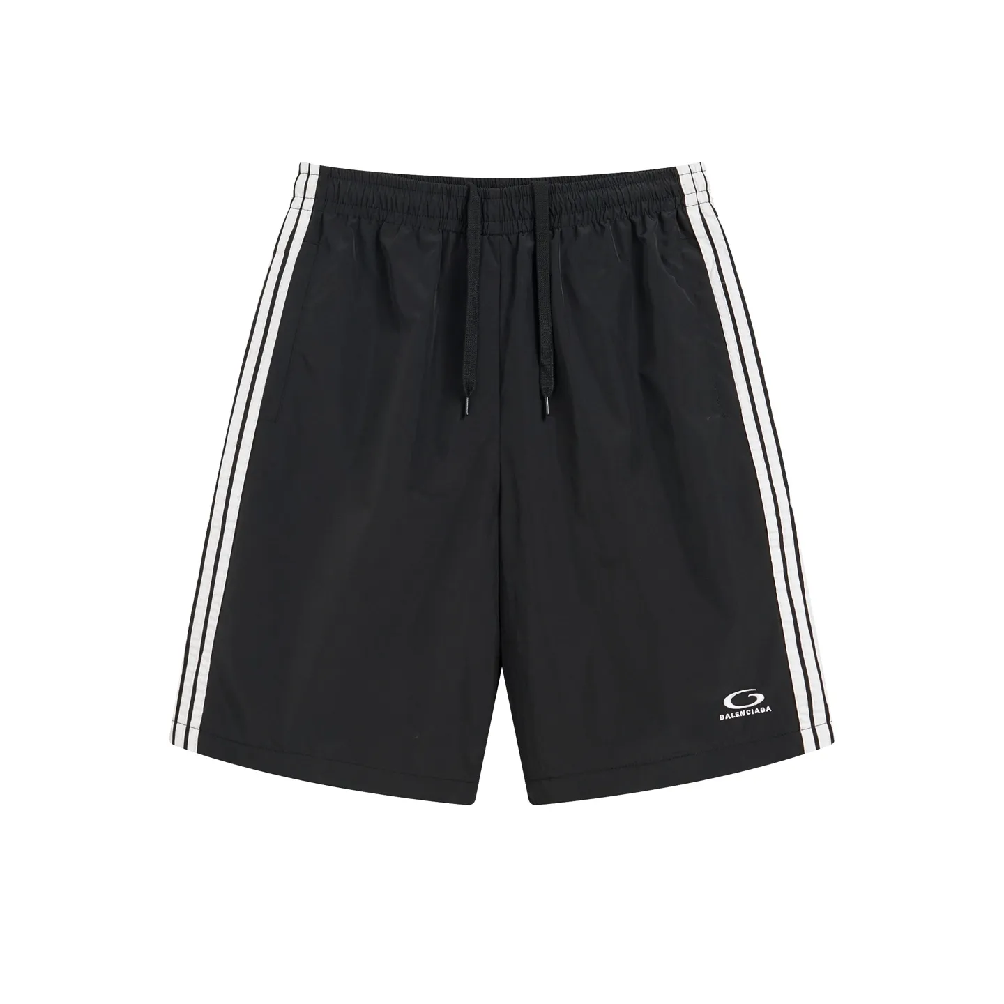 🅿️210 Actual pictures [Top version. Official website quality] BALENCI*GA/Paris classic LOGO embroidery, side drawstring nylon shorts, mesh lining, side splicing drawstrings, extra heavy craftsmanship. SS25 latest model. Research and development at the first time, different market currencies. Comparisons welcome. The fabric is made of nylon quick-drying custom-woven sports fabric, which is moisture-wicking and comfortable. The embroidery is done using imported Tajima embroidery machines. The pattern letters are clear, three-dimensional and without burrs. Different market currencies. Comparisons welcome. The version adopts a loose version. The same style for men and women. Code: BL257012 Color: Black Size: XS S M L