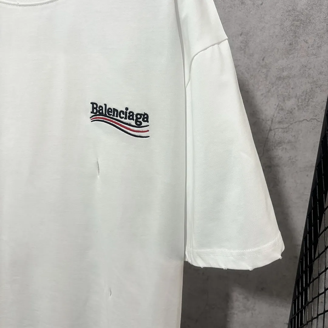 🅿️160 9116# Detailed picture Top version [[BALENCIA*GA] official website quality Paris new Coke embroidered short-sleeved T-shirt OS version Loose dropped shoulders Unisex style Fabric: 260g 100% cotton double yarn Technology: Front and back embroidery Garment washing Shape solid Color: Black White Size: XS S M L