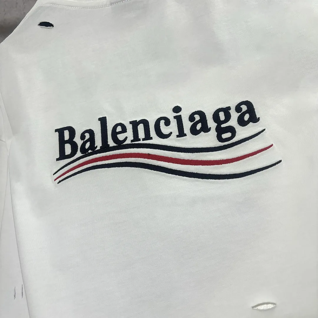 🅿️160 9116# Detailed picture Top version [[BALENCIA*GA] official website quality Paris new Coke embroidered short-sleeved T-shirt OS version Loose dropped shoulders Unisex style Fabric: 260g 100% cotton double yarn Technology: Front and back embroidery Garment washing Shape solid Color: Black White Size: XS S M L