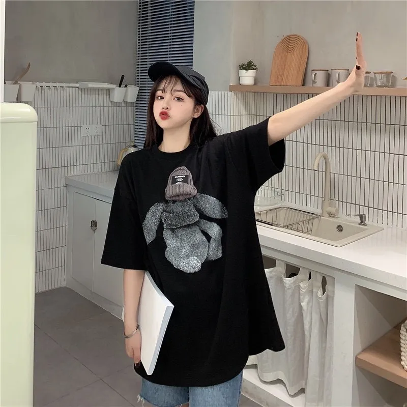 ♻️💯Refer to the model picture for the upper body❤️The top tested version BALENCIAGA plush thread hat rabbit pure cotton loose cotton short-sleeved T-shirt of the same style for men and women couples. Customized woolen hat (with black label on it). The rabbit pattern is made of Kornit digital direct injection. The color is full and the lines are clear, which fully brings out the plush texture of the rabbit. Ordinary digital machines cannot achieve this effect on black fabric, because the overlapping colors of black printing and black fabric will affect the three-dimensional sense of the picture. Only high-precision direct-injection machines can produce a plush picture. From the pictures, everyone can see the precision of the product restoration. The custom-woven 24S 260g double yarn fabric is sweat-absorbent, breathable, and has a full drape. The whole set of cabinets has the same accessories, coding, tags, main wheat, and washing. Top tested version! Color: Black Size: XS-L P:260