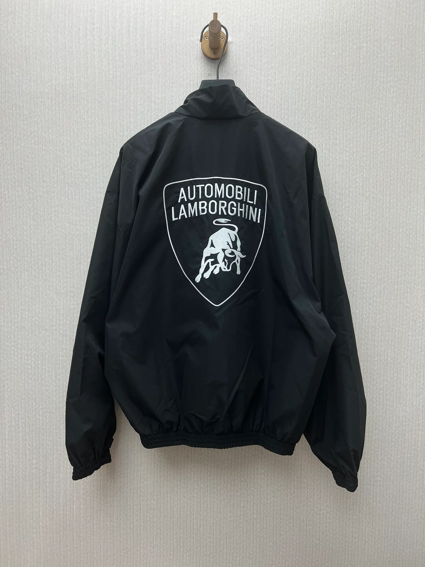 🅿️540 Paris 25ss new Automobili Lamborghini joint model Lamborghini solid color sports jacket loose fit men's black code number: 48.50.52.54.