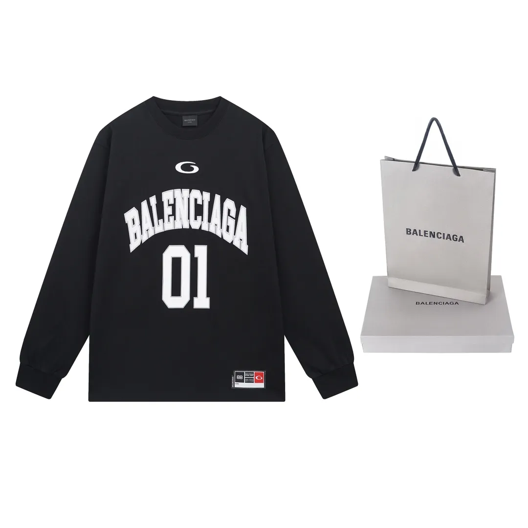 🅿️260 real photos [Top version. Official website quality] BALENCI*GA/Paris.SS25 latest basketball uniform embroidered printed long-sleeved T-shirt. The front embroidery is embroidered and printed using a Tajima computer embroidery machine, the lower left corner is stamped, and the back piece is printed. Brick cabinets are synchronized. Genuine products are developed at the first time. The fabric is made of Paris ZP custom-woven and dyed cotton double yarn. Weighing 260 grams, the cloth surface is clean. The cloth pattern is clear, soft and comfortable. The threads are dyed with no color difference. The printing uses environmentally friendly imported materials, the letters are clear and the effect is three-dimensional. The version adopts OS loose shoulder design. Same style for men and women. Code: BL255069 Color: black, white, colorful blue, purple Size: XS S M L