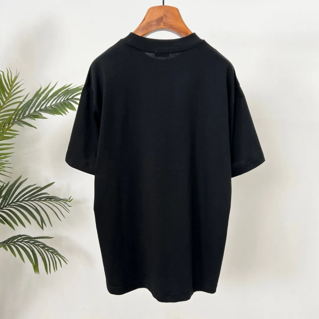 🅿️180 Balenciaga 🌟New summer style🎽made of pure cotton fabric, super soft and skin-friendly! High-grade hand-painted printing with logo, design embellishment, neat and detailed wiring inside, making the upper body fashionable! High-end and versatile model, the quality is visible! Size: S-XXL Color: black, white