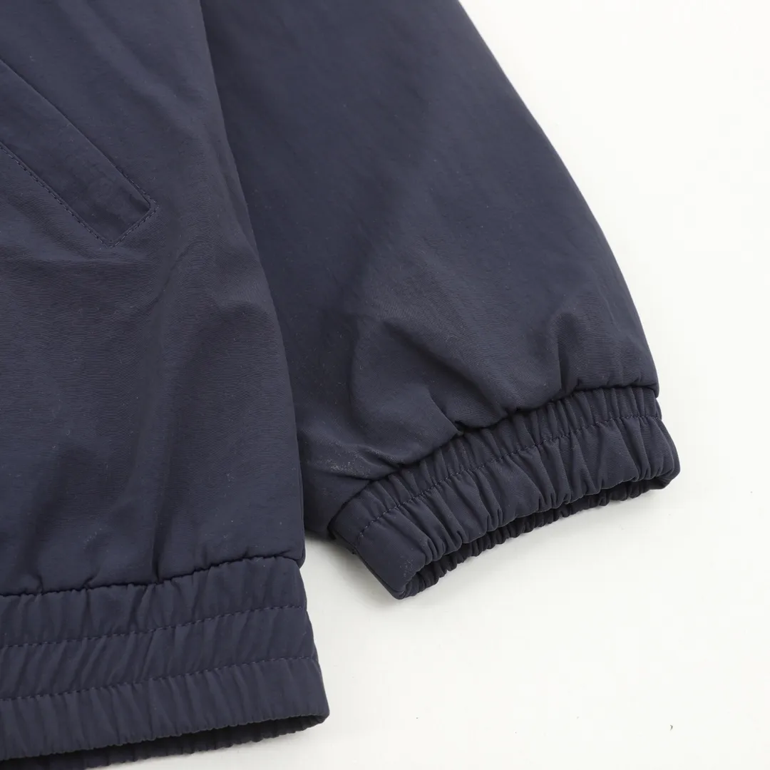 🅿️570 Balenciaga/Balenciaga three-color double-ring printed stand-up collar jacket. It is made of customized matt Taslan professional fabrics, plus three-proof coating process, Teflon anti-fouling treatment, anti-oil stains and easy to clean, polyester high-density bird's eye mesh lining, three-dimensional circulation breathable structure, quick moisture export, anti-static treatment, more comfortable to wear in autumn and winter, imported environmentally friendly glue screen printing, custom hardware zipper double puller LOGO, custom accessories three labels Size: XS-L