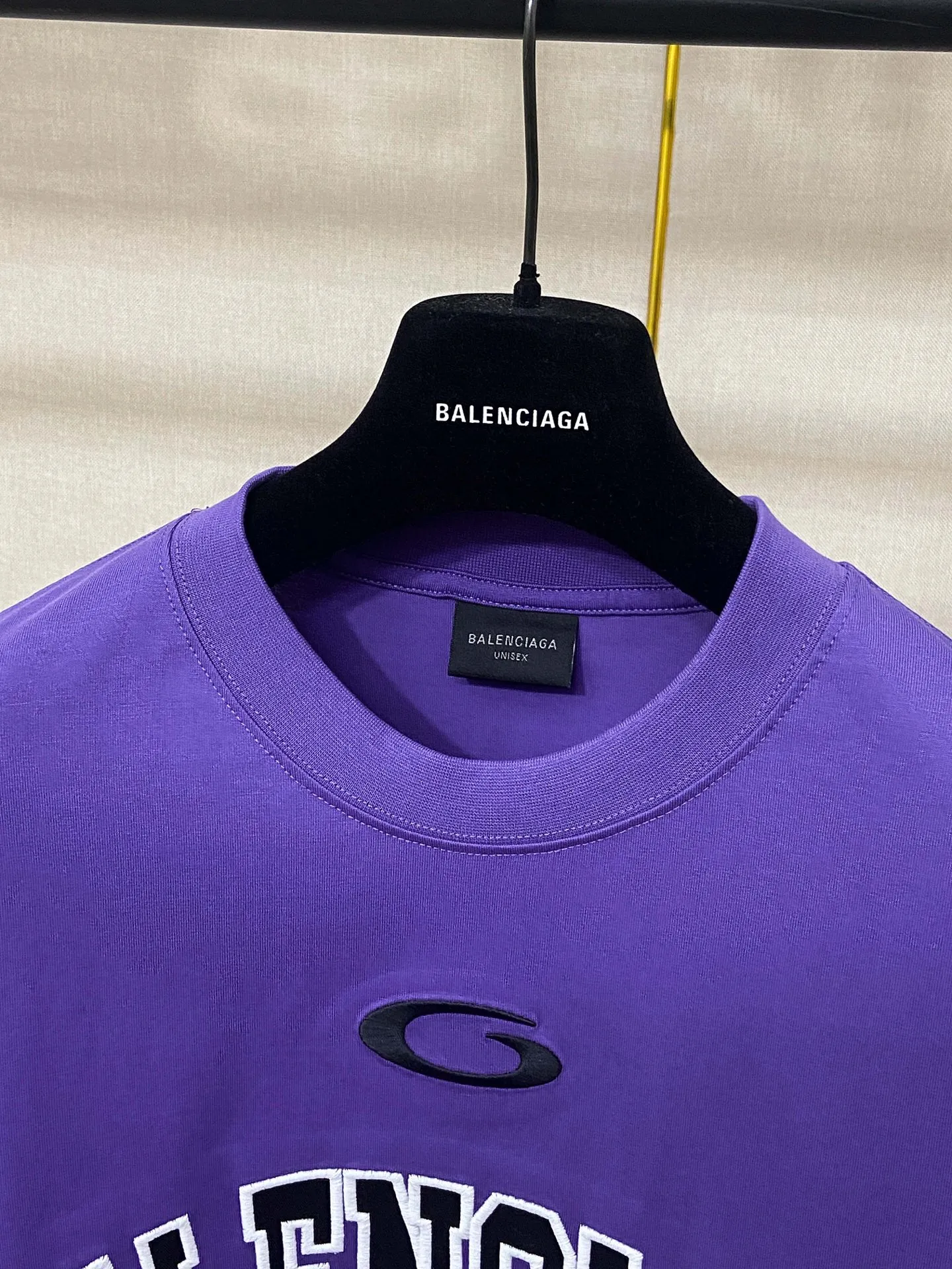 🅿️200 9180# Actual photo top version [[BALENCIA*GA] official website quality Paris new basketball jersey embroidered printed short-sleeved T-shirt OS version loose dropped shoulders Unisex style Fabric: 260g 100% cotton double yarn Process: embroidery printing on the front panel Car stamp in the lower left corner Back panel printing Garment washing Shaping Solid color Color: black white blue purple yellow Size: XS S M L