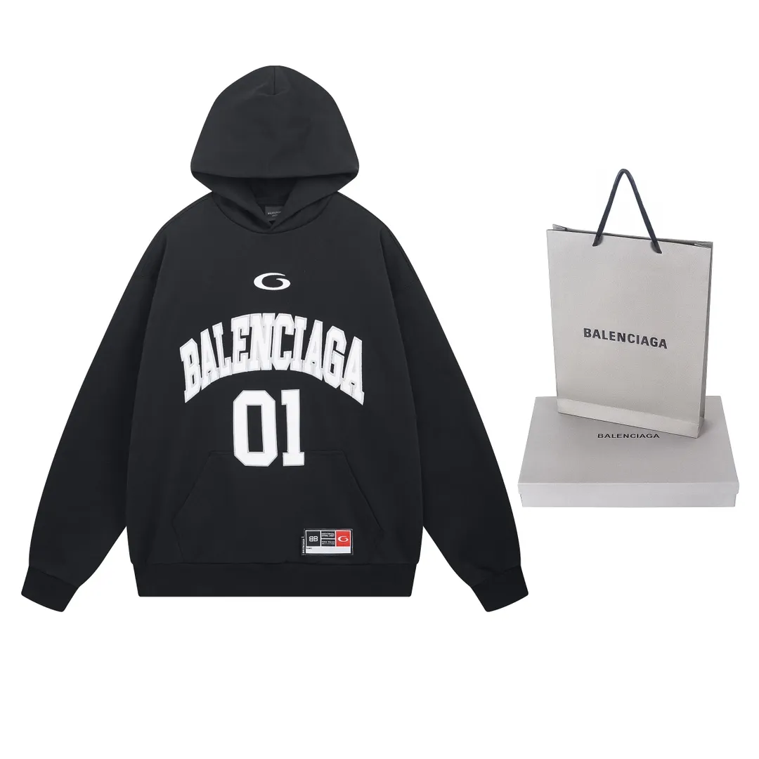 🅿️360 real photos [Top version. Official website quality] BALENCI*GA/Paris.SS25 latest basketball uniform embroidered printed hooded long-sleeved sweatshirt. The front embroidery is embroidered and printed using a Tajima computer embroidery machine, the lower left corner is stamped, and the back piece is printed. The brick cabinets are synchronized. The authentic product is developed at the first time. The fabric is made of Paris ZP custom-woven and dyed cotton sweatshirt. Weighing 460 grams, the cloth surface is clean. The cloth pattern is clear, soft and comfortable. The threads are dyed with no color difference. The printing uses environmentally friendly imported materials, the letters are clear and the effect is three-dimensional. The version adopts OS loose shoulder design. Same style for men and women. Code: BL258959 Color: Black Purple Colorful Blue Size: XS S M L