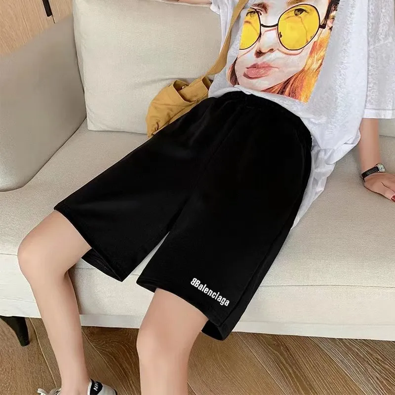 ♻️💯Refer to the model picture for the upper body❤️The top tested version of BALENCIAGA basic embroidered cotton loose shorts for men and women, the same fashion brand shorts. Fabric: Customized fish scale terry cotton fabric 440 grams, super heavy, ready-to-wear washed and soft to the touch. Printing: Japanese Tajima embroidery technology is used, the embroidery is accurate, the printing is meticulous and full, and there is no thread skipping. Accessories: Complete set of customized BLCG accessories Color: Fluorescent green black gray dark khaki Size: XS-L P:310