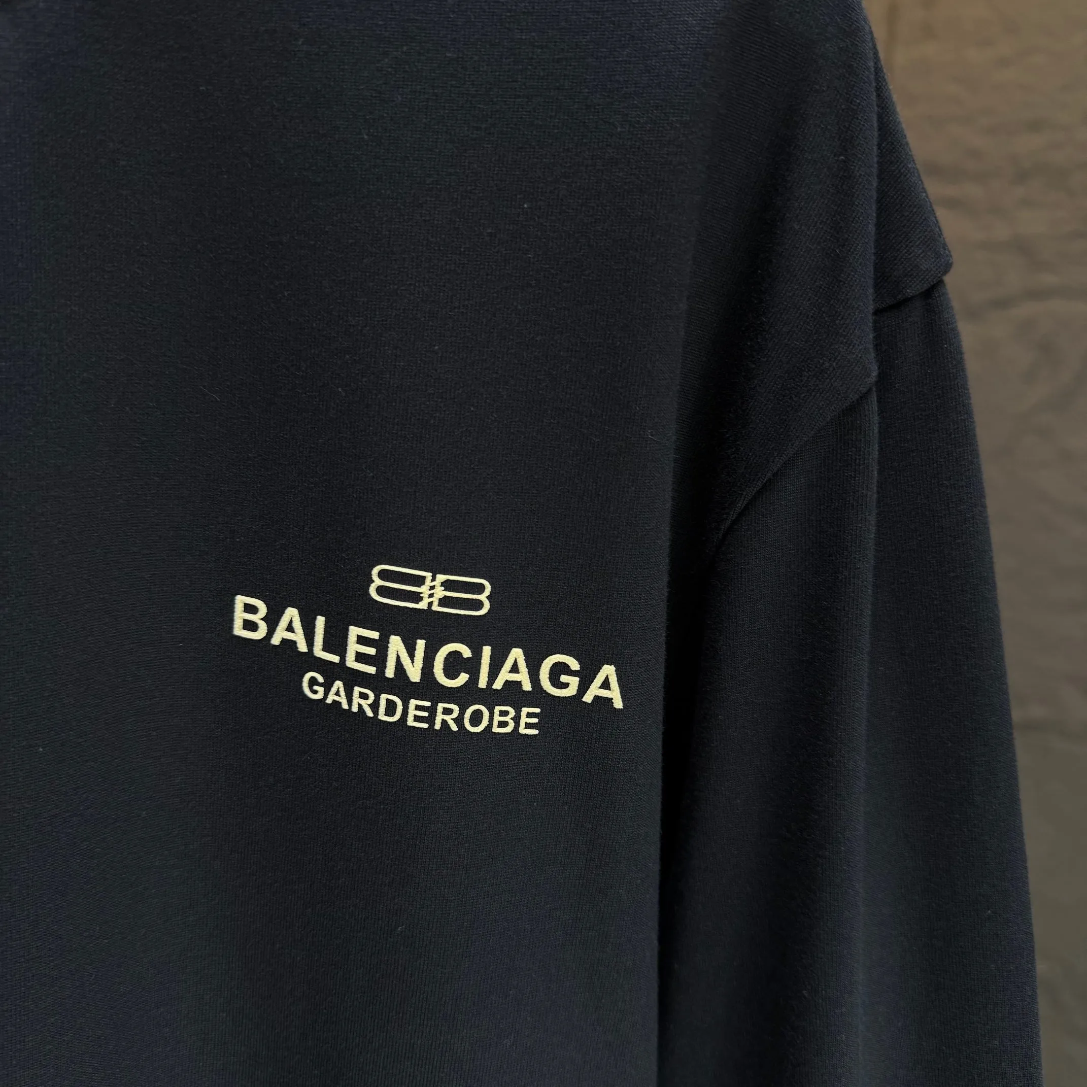 🅿️240 BALENC* Paris* 2025 autumn and winter new thick long-sleeved T-shirt 320g pure cotton letter logo flocking Color: black white night blue code number: S M L XL