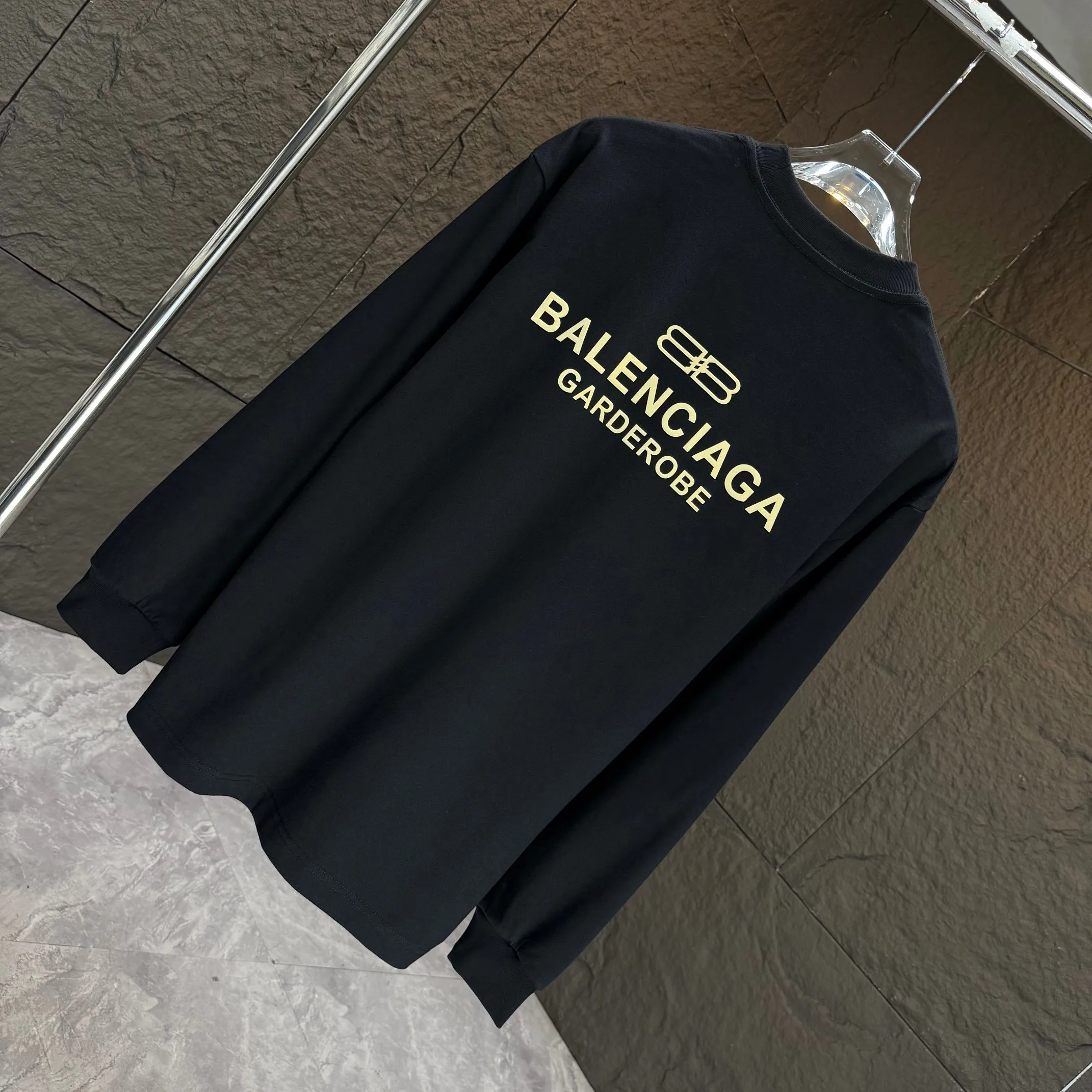 🅿️240 BALENC* Paris* 2025 autumn and winter new thick long-sleeved T-shirt 320g pure cotton letter logo flocking Color: black white night blue code number: S M L XL