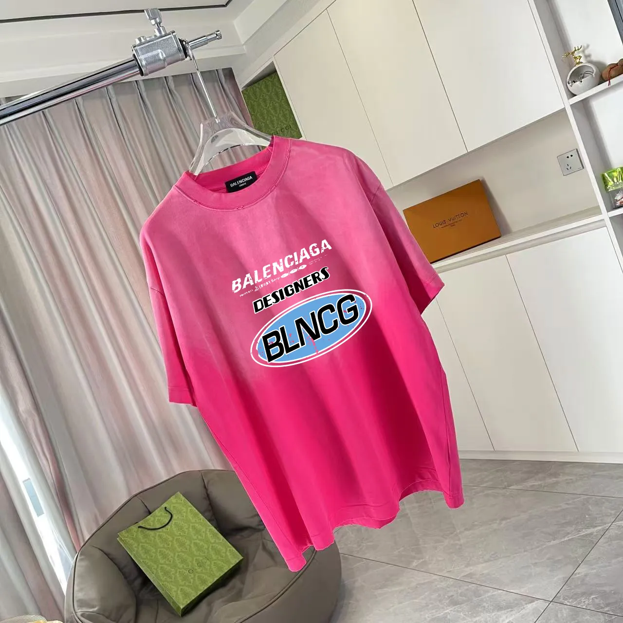🅿️190 BALENCI*GA Paris 2025 summer new style, washed, distressed, spray-painted, personalized letter logo printing, customized fabric 320g, short-sleeved T-shirt, same style for men and women, size: S M L XL XXL five codes, color: black, white, gradient black, gradient red