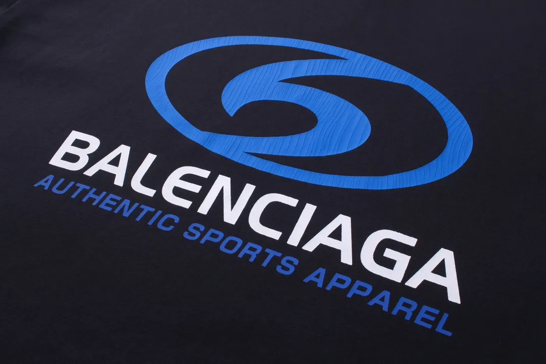 🅿️250 BALENCI*GA Paris surfing pattern long sleeves with letters. The fabric is made of Paris custom-woven double yarn cotton fabric. The weight is 280g. The thread is custom-woven and dyed without color difference. The front and back panels are made of environmentally friendly dot offset printing. Two high-temperature setting washes. os dropped shoulders and loose version. Same style for men and women -Color: gray blue beige -SIZE: XS S M L Style No. 8611#