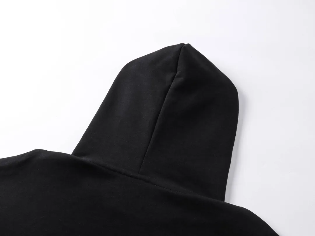 🅿️300 Actual pictures [Top version. Official website quality] BALENCI*GA/Paris# classic model, 2023 autumn and winter new style. Coke cracked printed worn distressed long-sleeved hooded sweatshirt. The fabric is made of Paris ZP custom-woven and dyed cotton double yarn David sweater. The weight is 450 grams, the cloth surface is clean. The cloth pattern is clear, soft and comfortable. The threads are dyed with no color difference. The classic pattern printing uses environmentally friendly imported glue, split printing, precision stencil, clear letters, no burrs, and strong three-dimensional effect. The garments are worn and worn. All colors are synchronized with the brick cabinets, custom woven and dyed, and will not fade. Different market currencies. The version adopts OS loose shoulder design. Same style for men and women. Code: BL238029 Color: black, smoke gray, plain blue, off-white Size: XS S M L