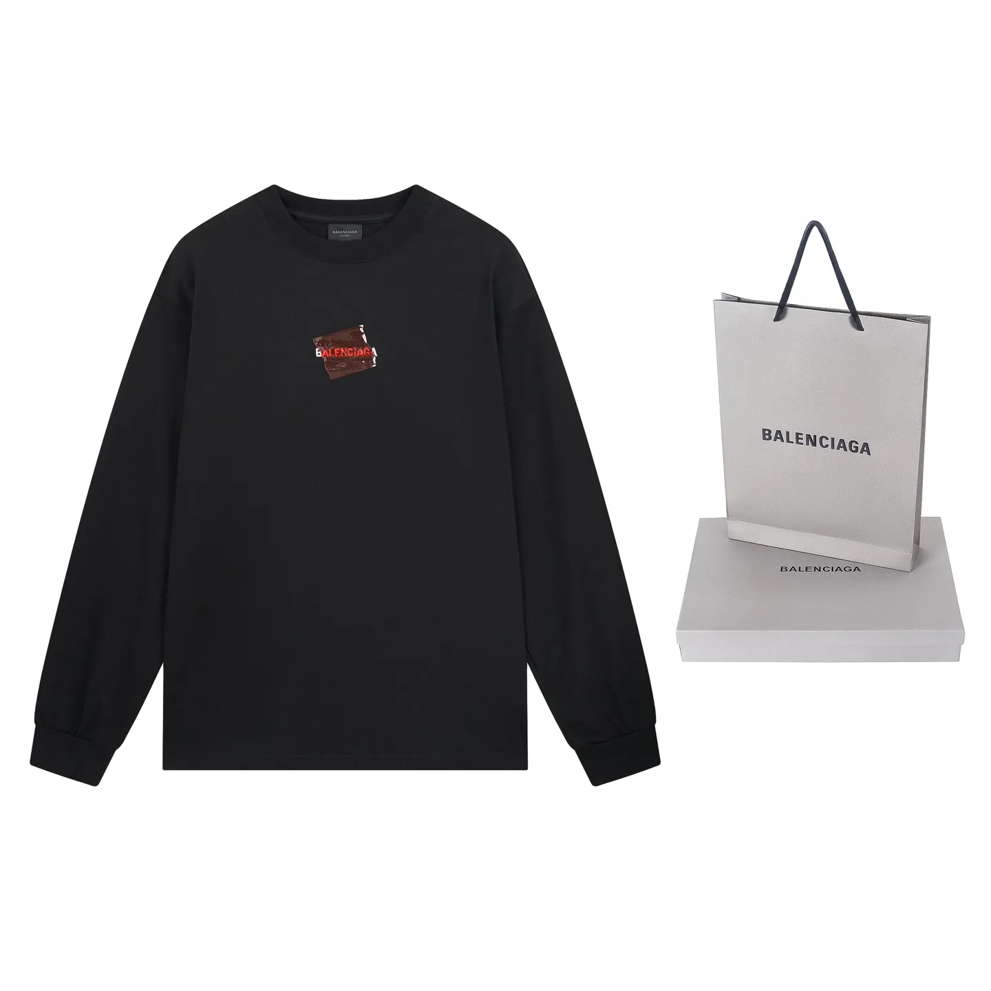 🅿️250 Actual pictures [Top version. Official website quality] BALENCI*GA/Paris #2025 new style long-sleeved T-shirt with embroidered front and rear letter LOGO tape, full of design. Welcome to compare. The fabric is made of Paris ZP custom-woven and dyed cotton double yarn, weight 260 grams, clean cloth surface, clear cloth pattern, soft and comfortable. The threads are dyed with no color difference. The classic letter LOGO is embroidered with imported Tajima embroidery machine. The tape is stamped with imported transparent glue. The effect is three-dimensional. Restore the brick cabinet, adopt OS loose shoulder style. Same style for men and women. Code: BL255091 Color: Black Size: XS S M L