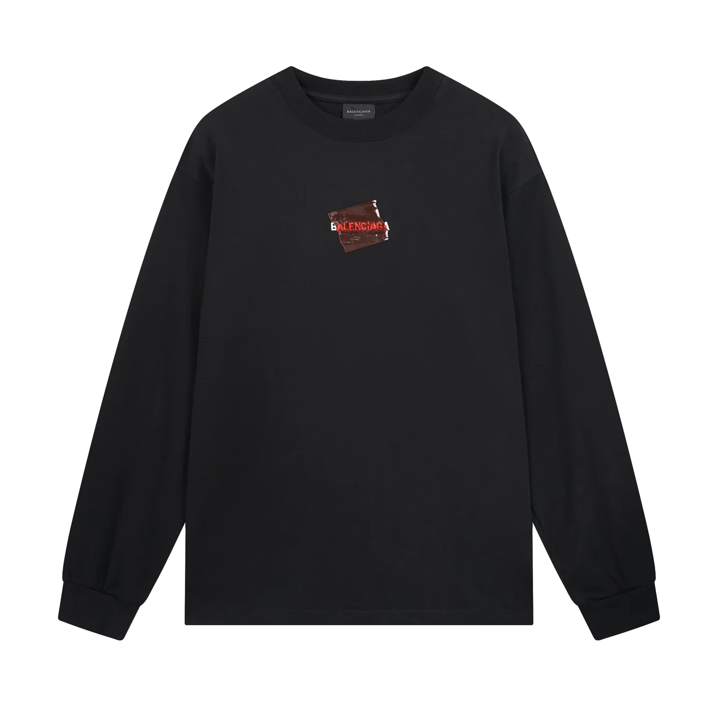 🅿️250 Actual pictures [Top version. Official website quality] BALENCI*GA/Paris #2025 new style long-sleeved T-shirt with embroidered front and rear letter LOGO tape, full of design. Welcome to compare. The fabric is made of Paris ZP custom-woven and dyed cotton double yarn, weight 260 grams, clean cloth surface, clear cloth pattern, soft and comfortable. The threads are dyed with no color difference. The classic letter LOGO is embroidered with imported Tajima embroidery machine. The tape is stamped with imported transparent glue. The effect is three-dimensional. Restore the brick cabinet, adopt OS loose shoulder style. Same style for men and women. Code: BL255091 Color: Black Size: XS S M L